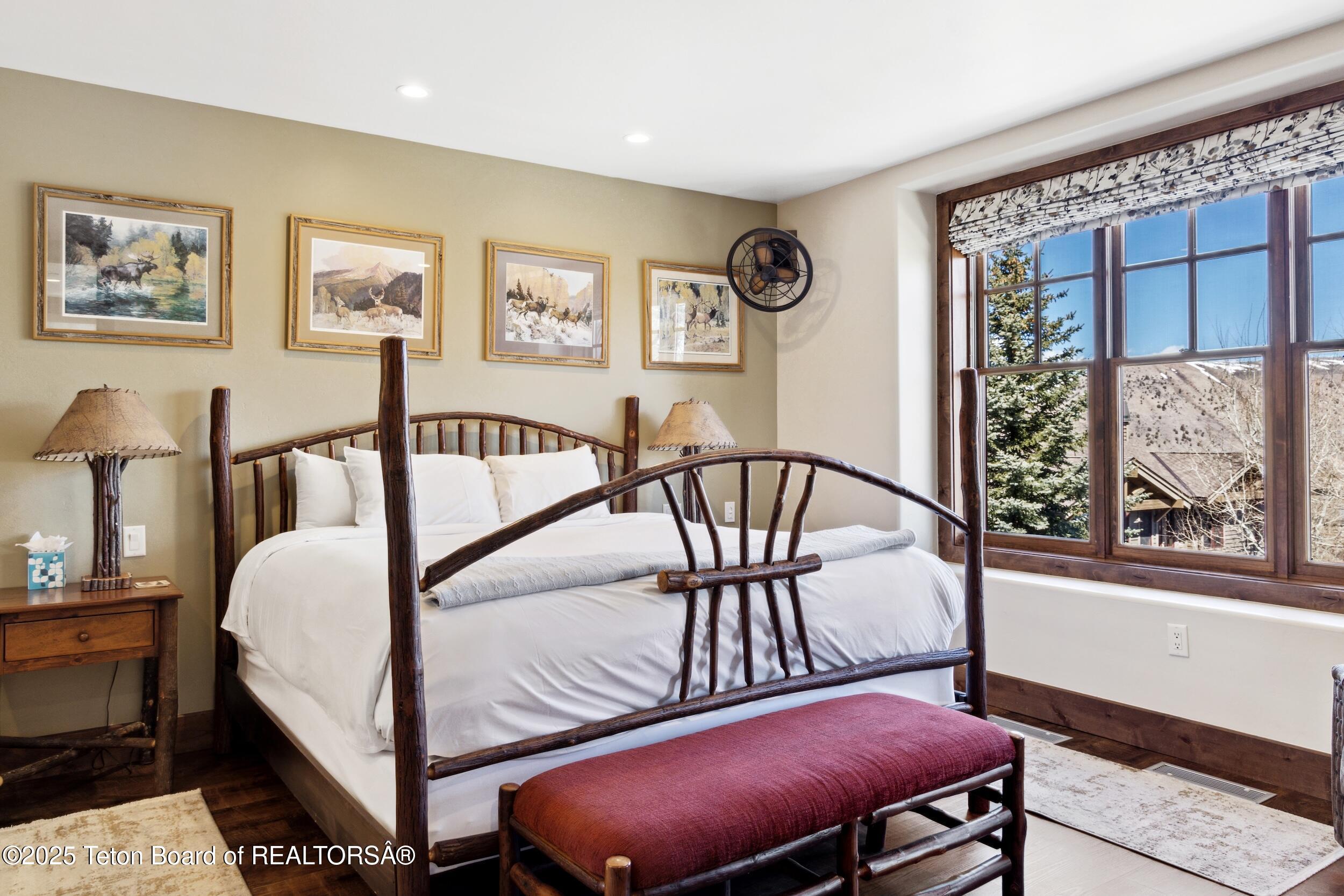 551 SNOW KING LOOP, 512