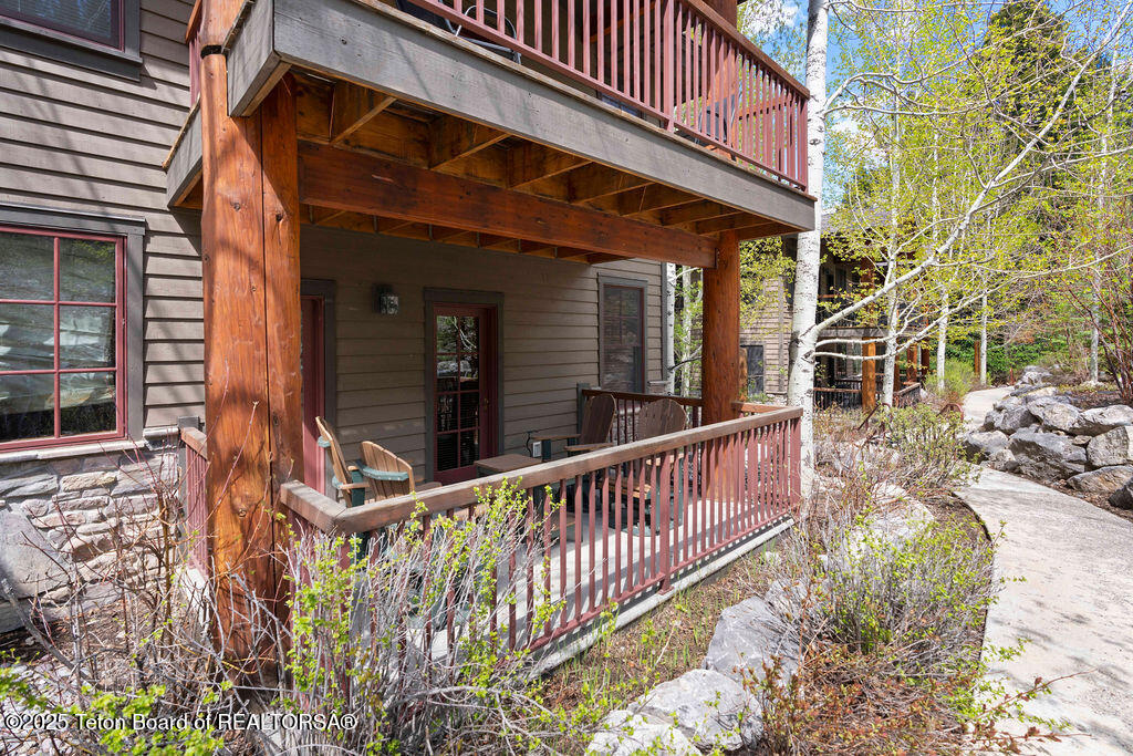 551 SNOW KING LOOP, 512