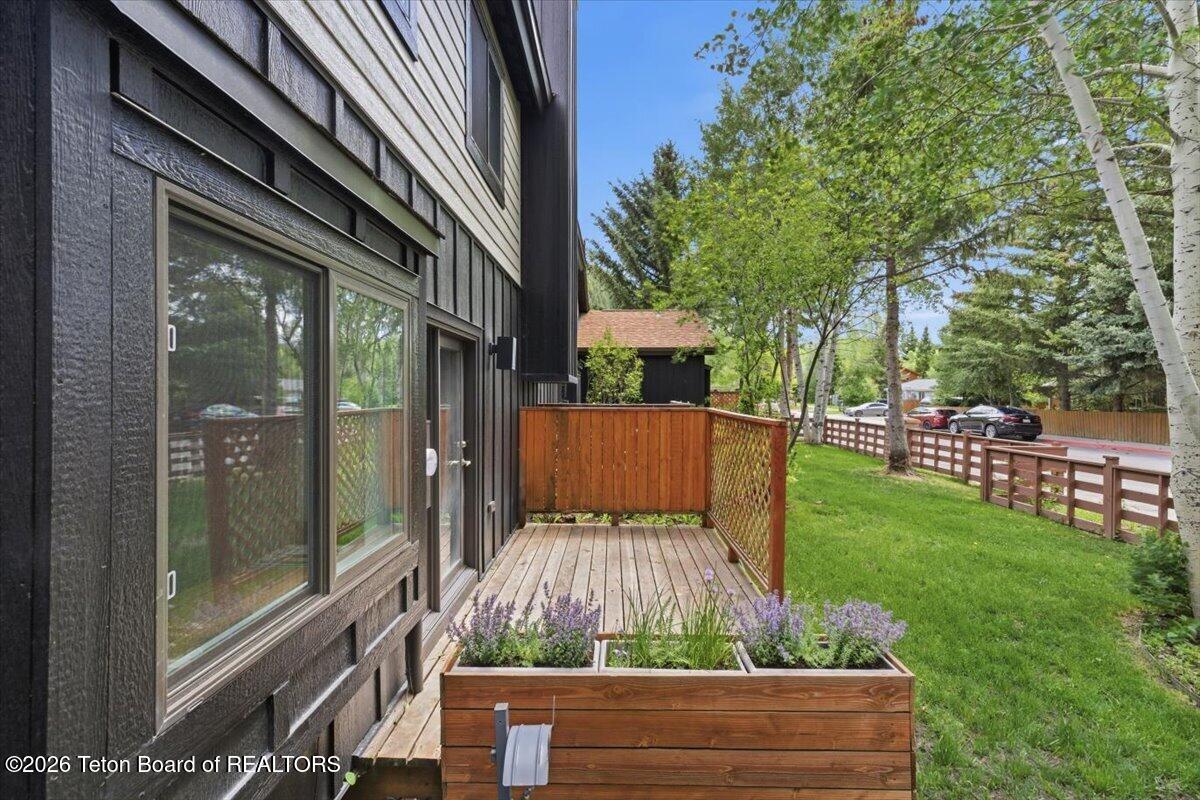 804 POWDERHORN LANE C