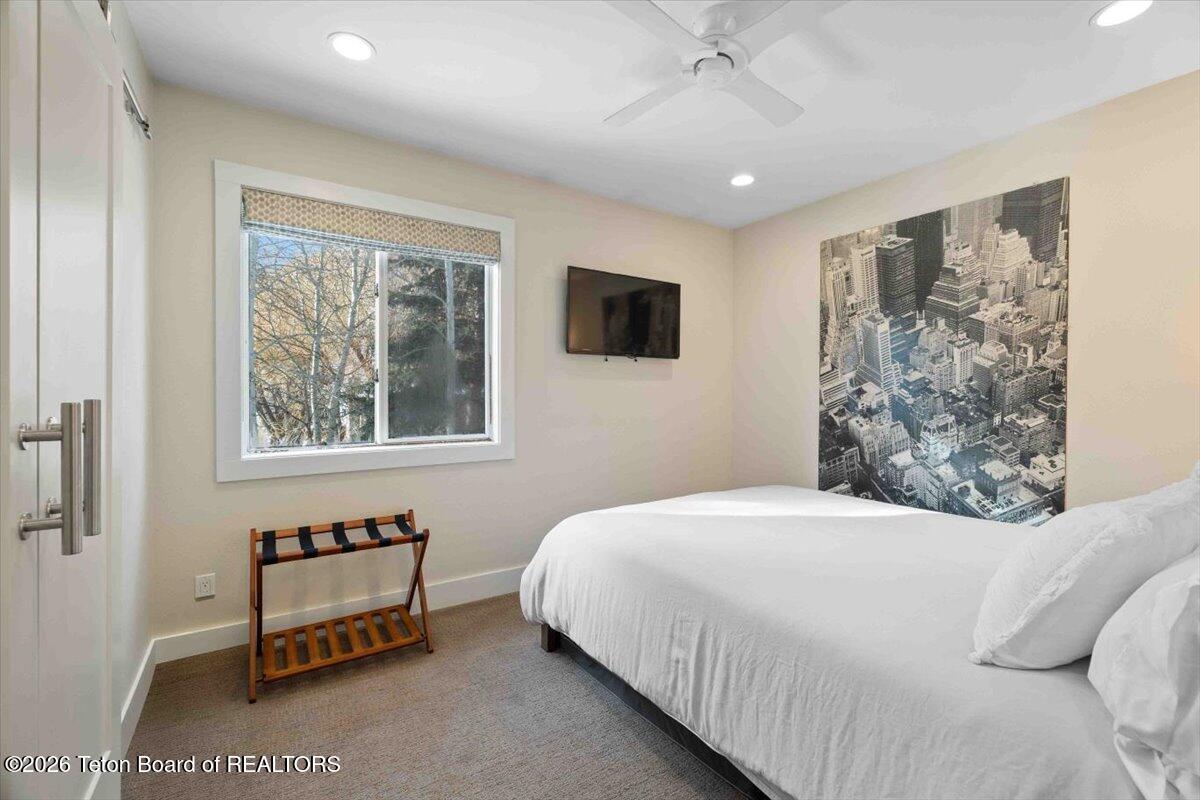 804 POWDERHORN LANE C