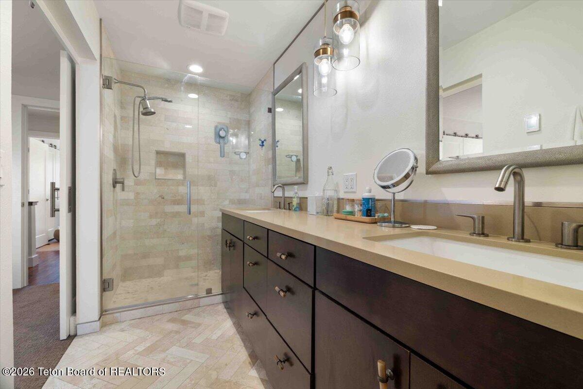 804 POWDERHORN LANE C