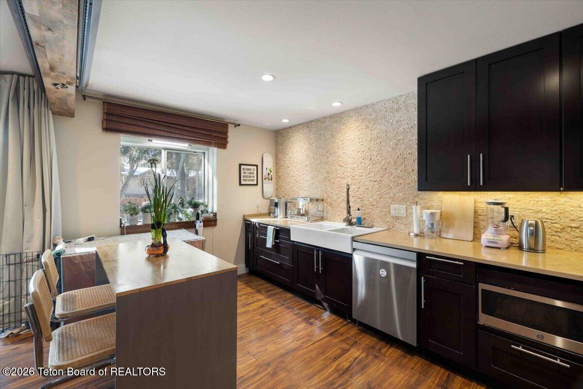 804 POWDERHORN LANE C