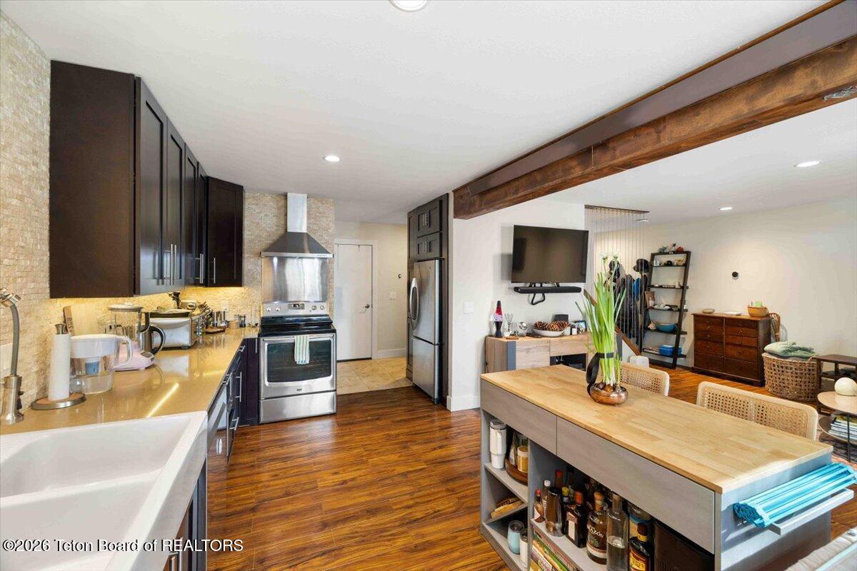 804 POWDERHORN LANE C