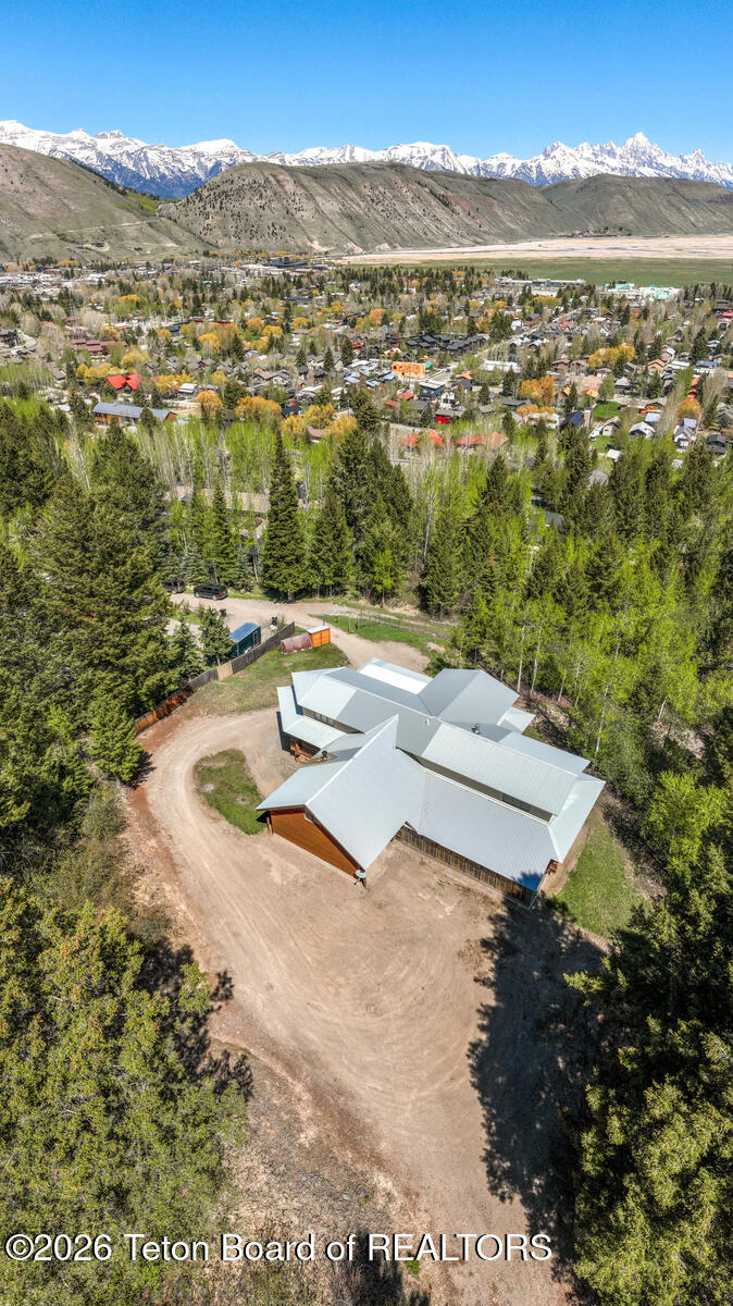 759 KEATS GROVE