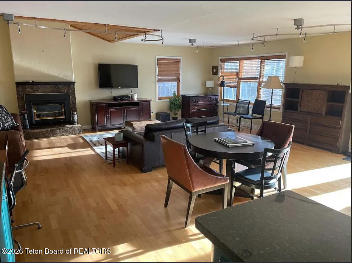 3017 RANGEVIEW Drive