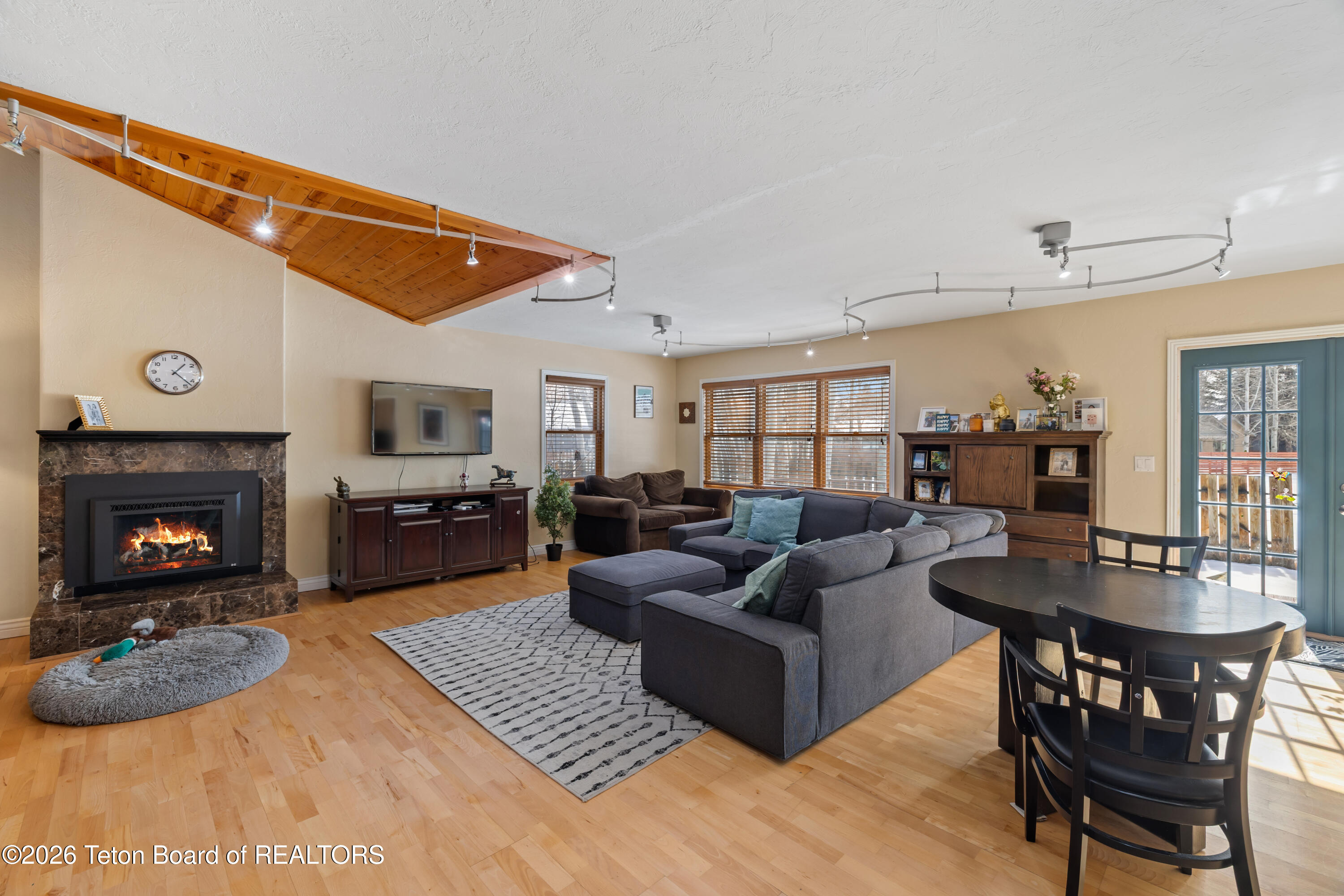 3017 RANGEVIEW Drive