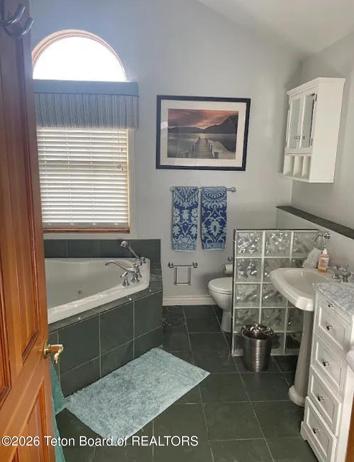 3017 RANGEVIEW Drive