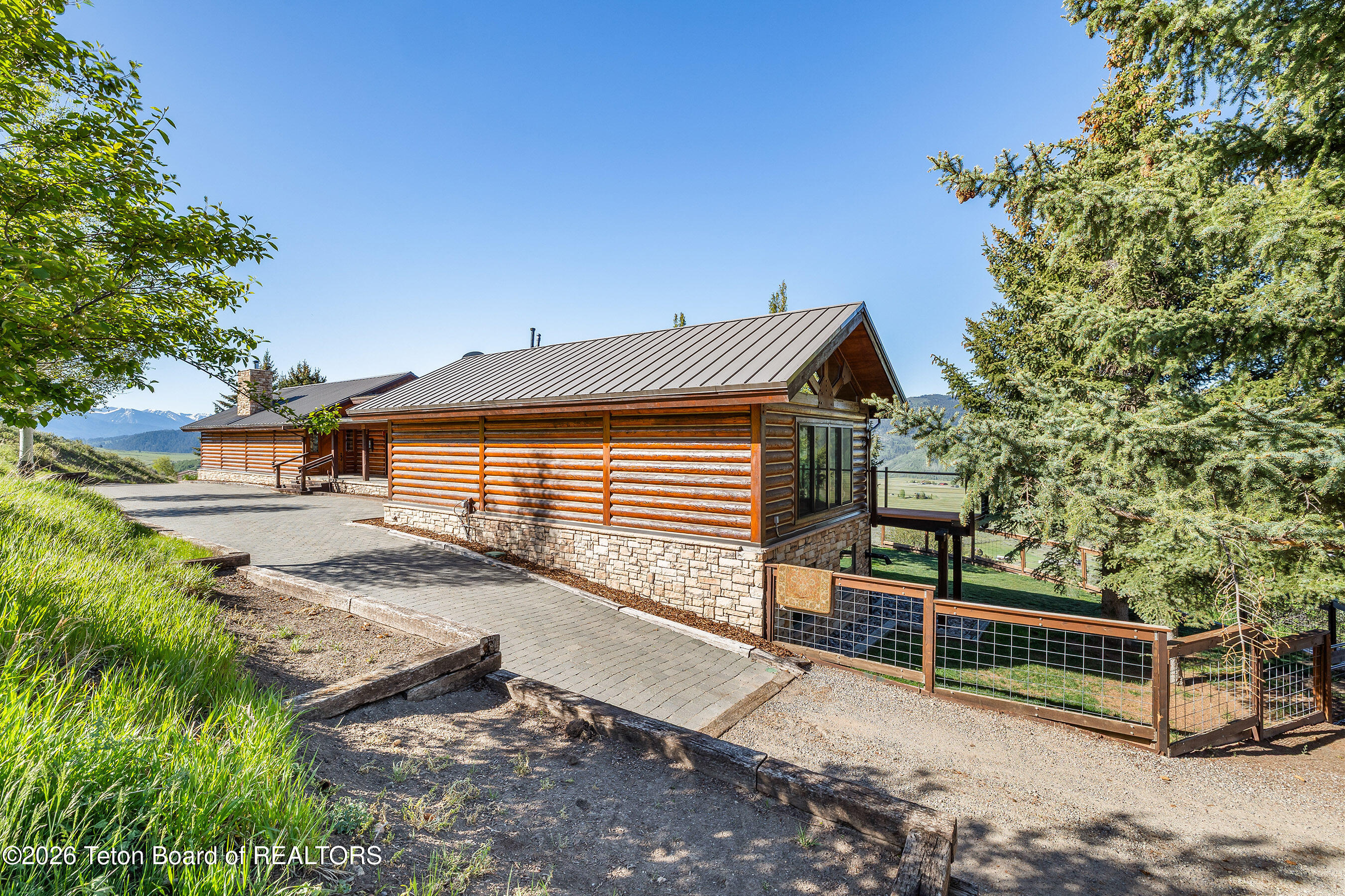 2490 E BONTE Road