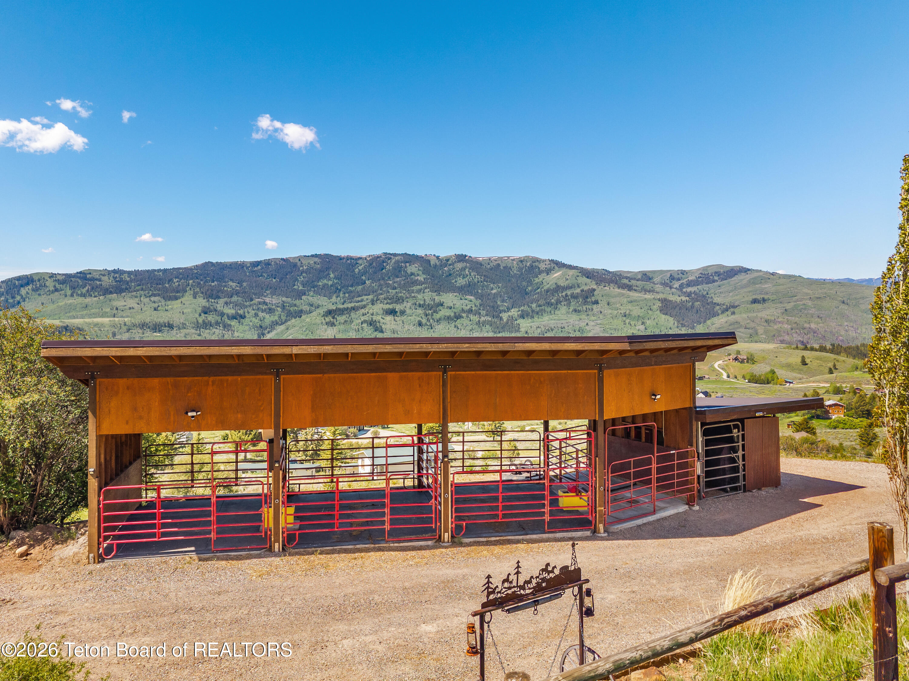 2490 E BONTE Road