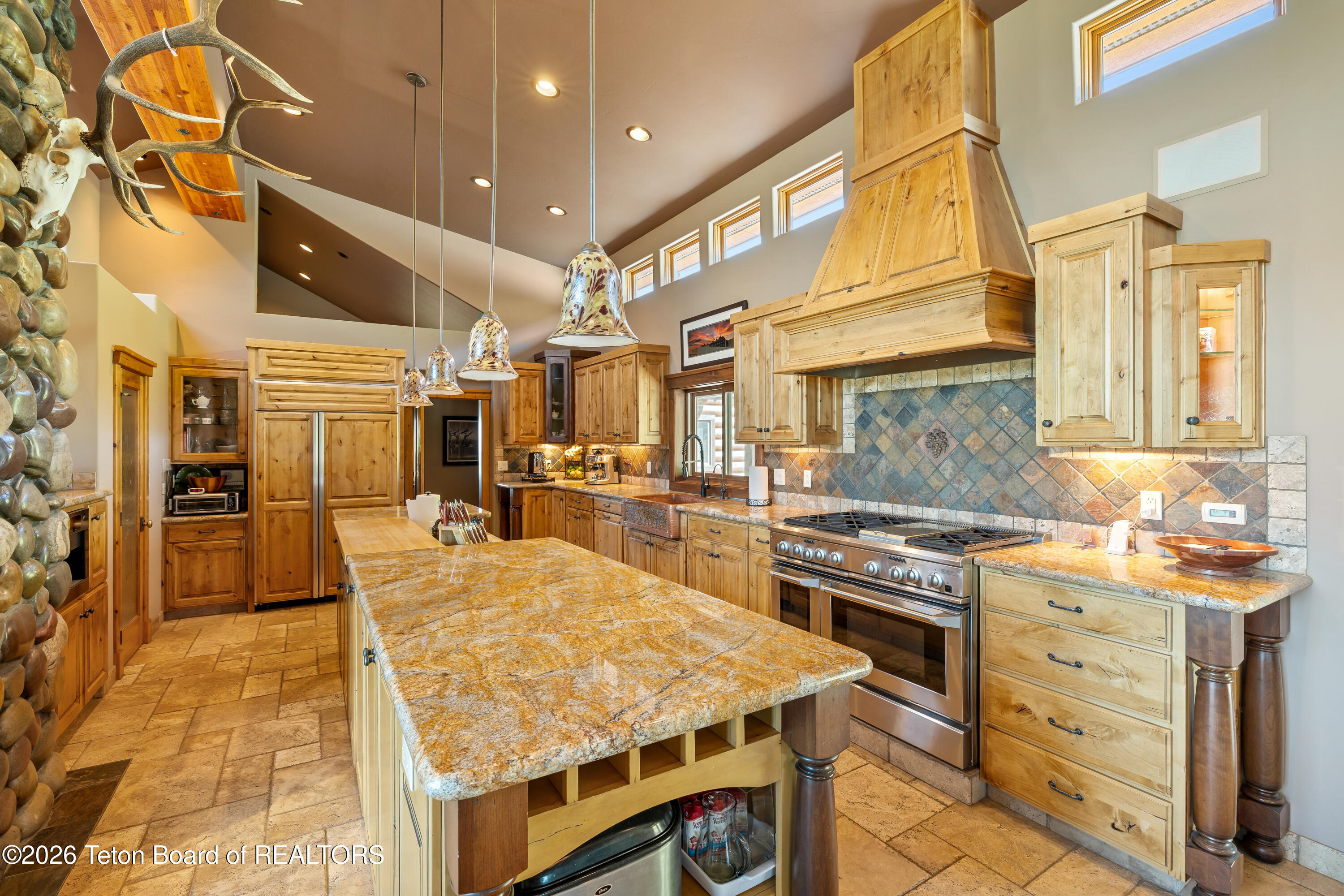 2490 E BONTE Road