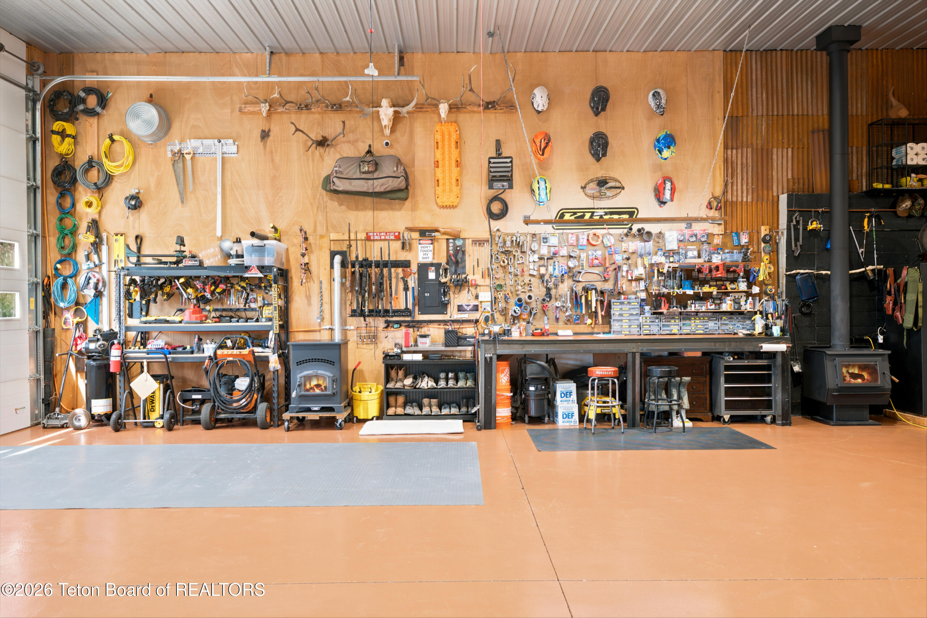 2490 E BONTE Road