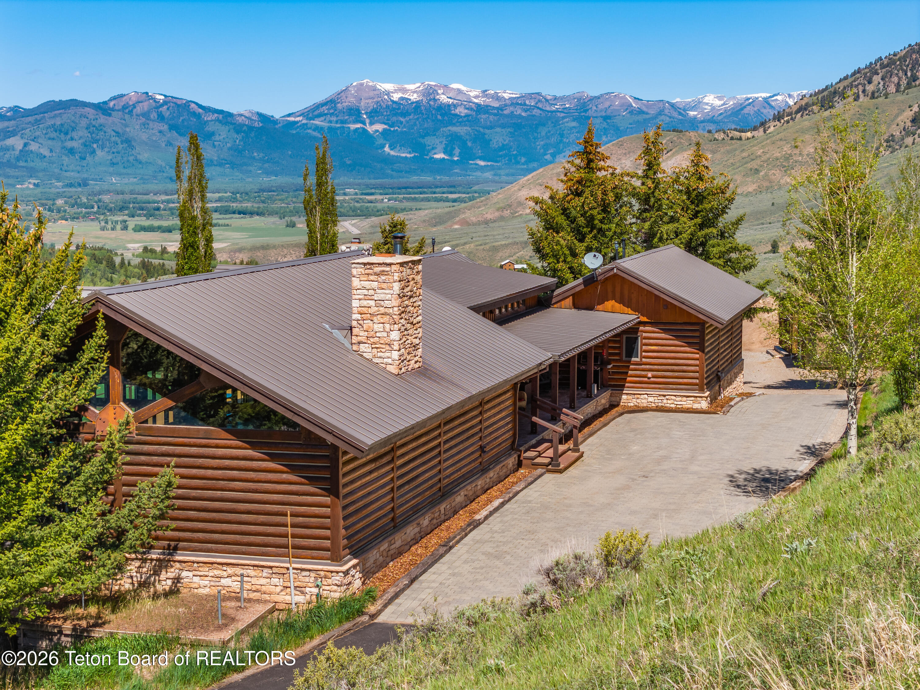 2490 E BONTE Road