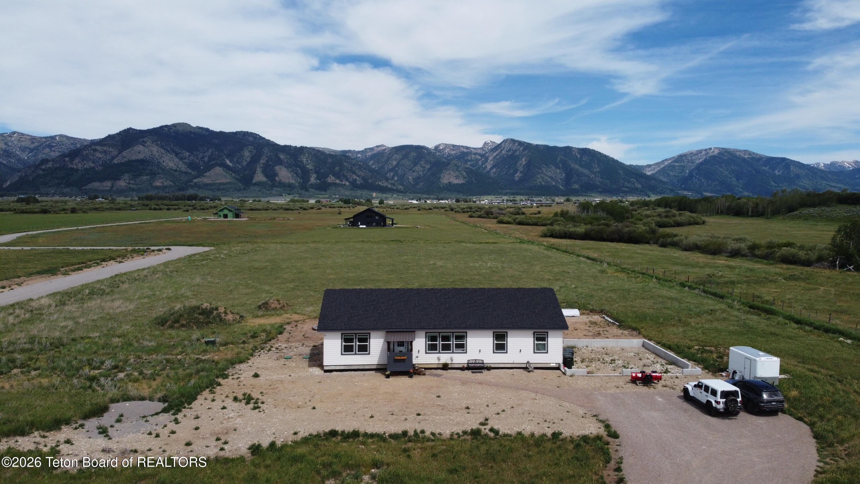 60 SUMMIT Way