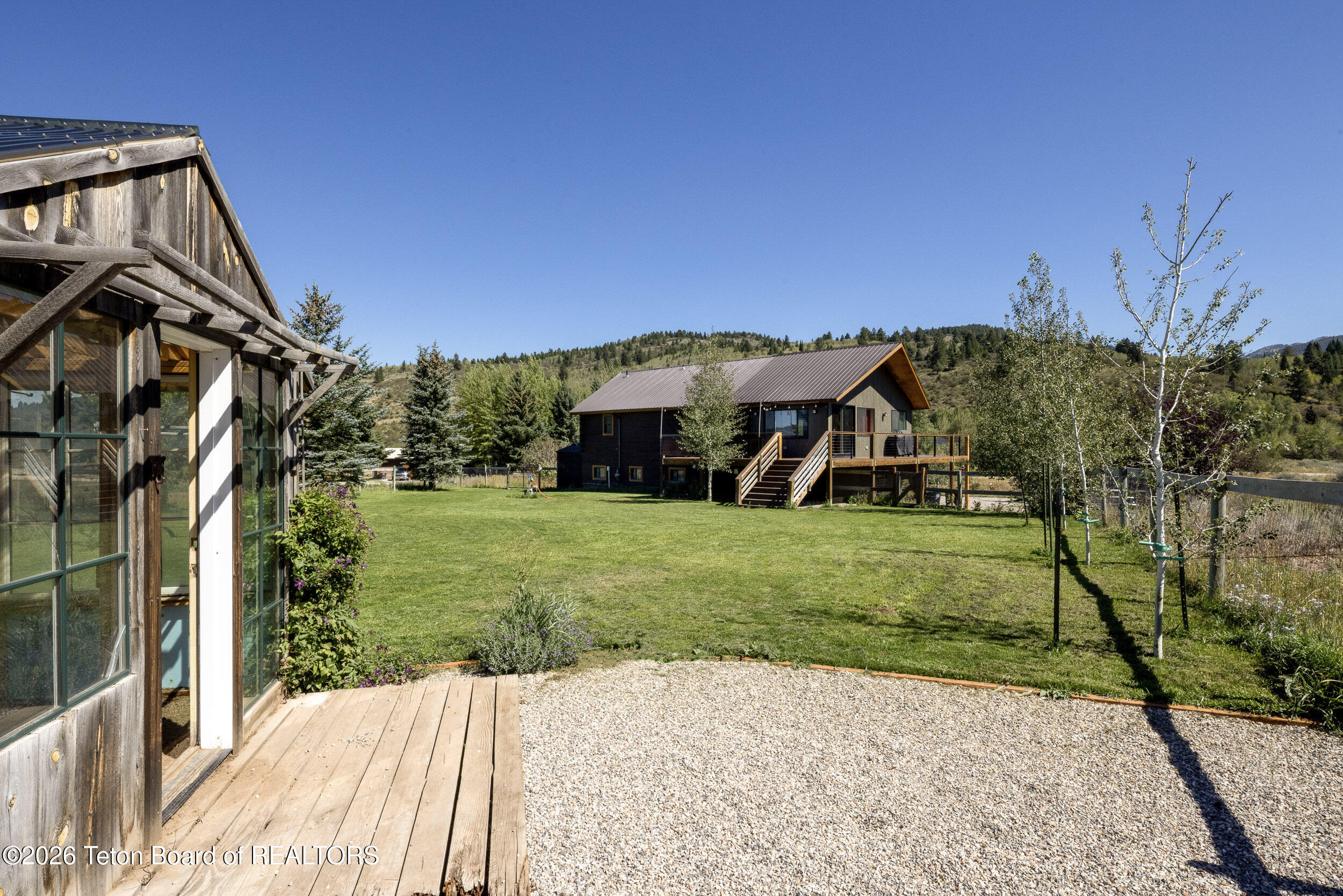 1135 TAYLOR MTN Drive