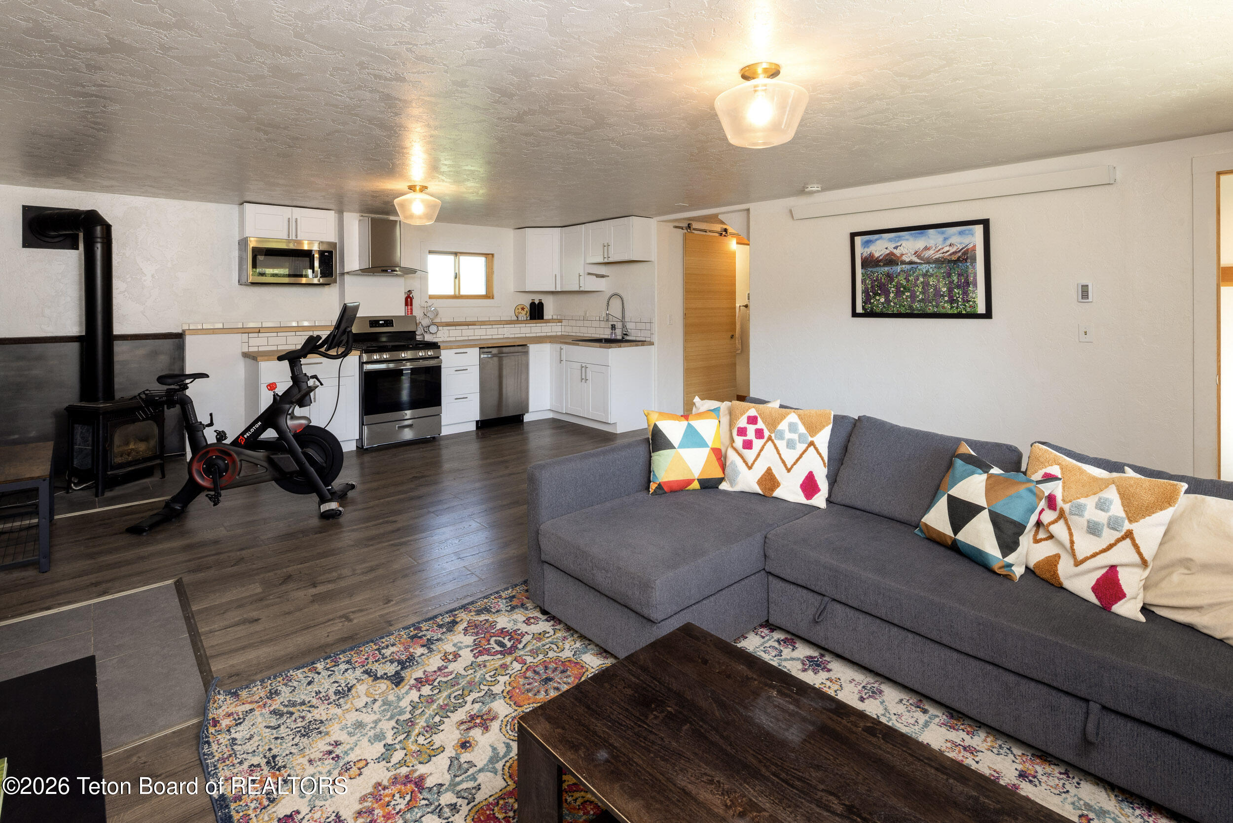 1135 TAYLOR MTN Drive