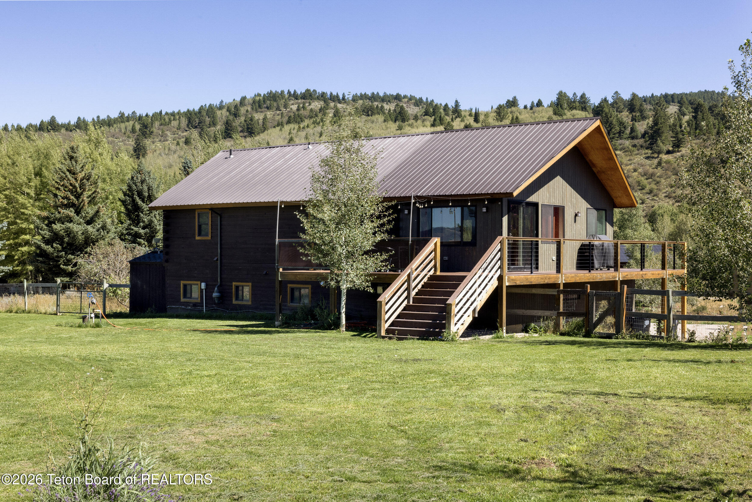 1135 TAYLOR MTN Drive