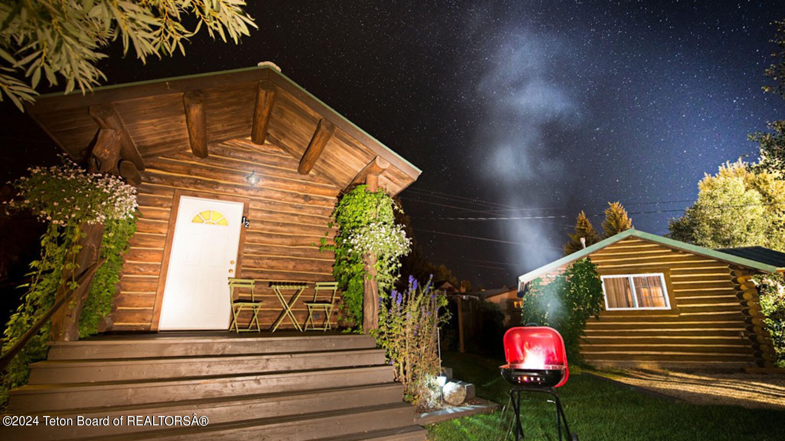 49 E MAGNOLIA Street