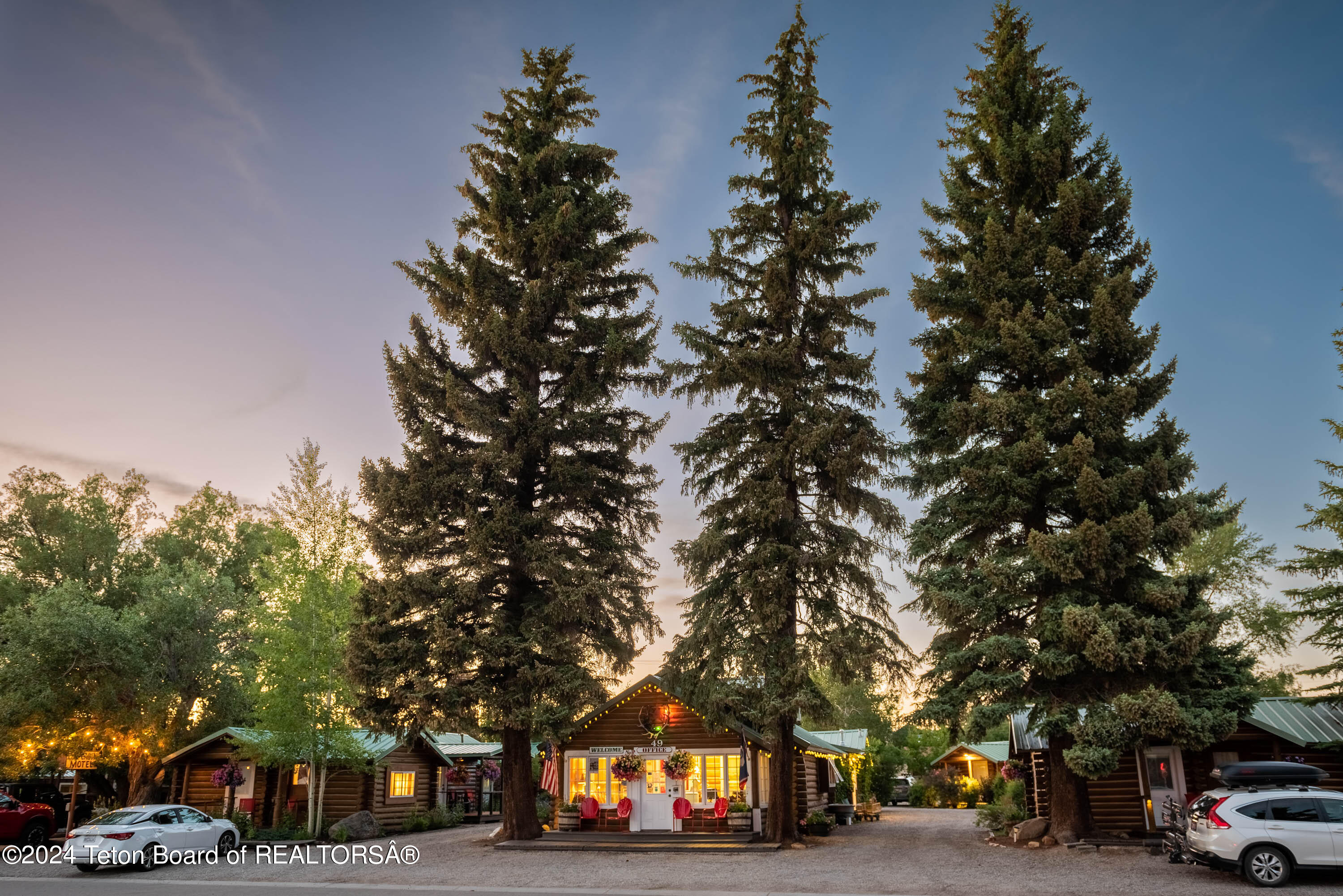 49 E MAGNOLIA Street