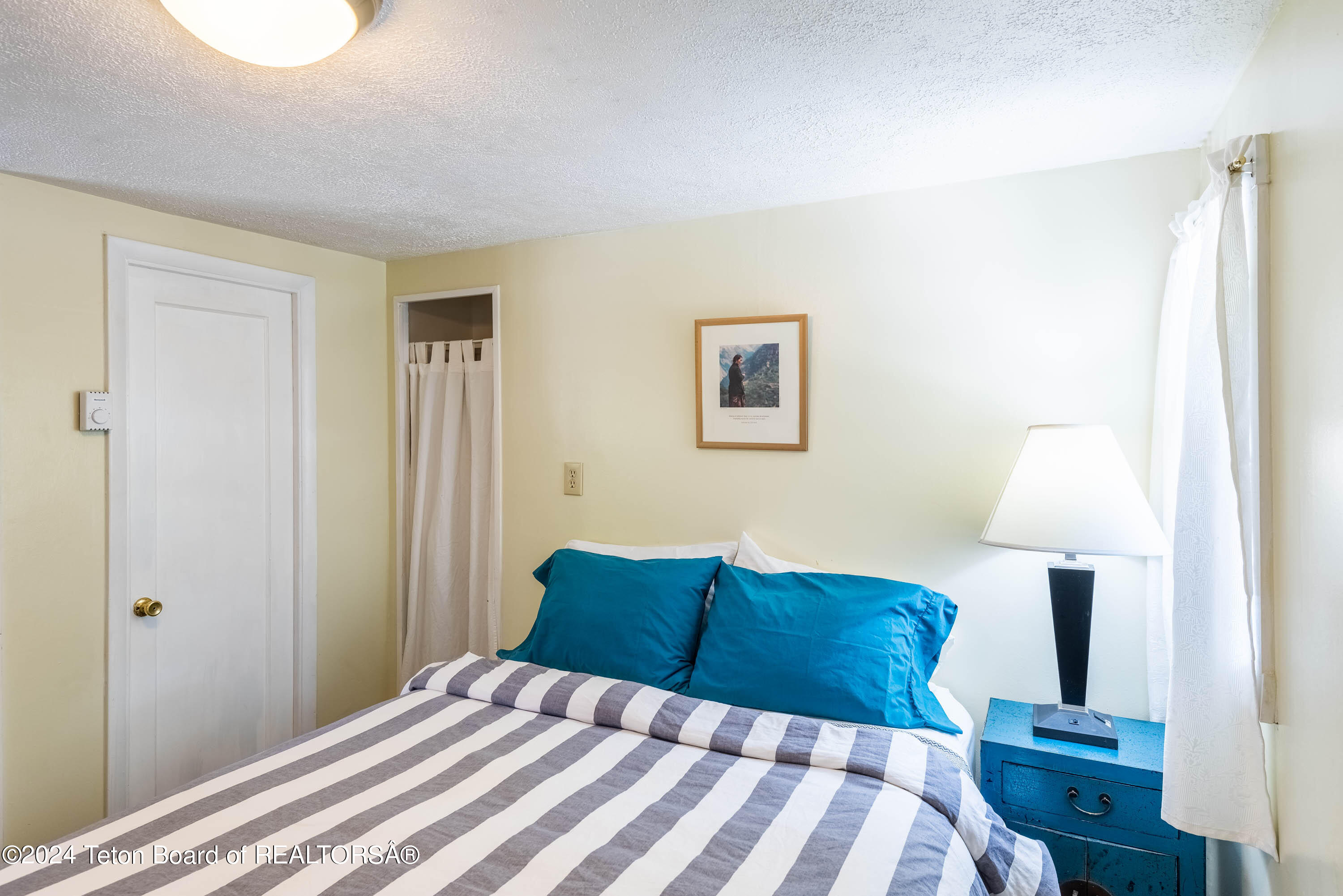 49 E MAGNOLIA Street