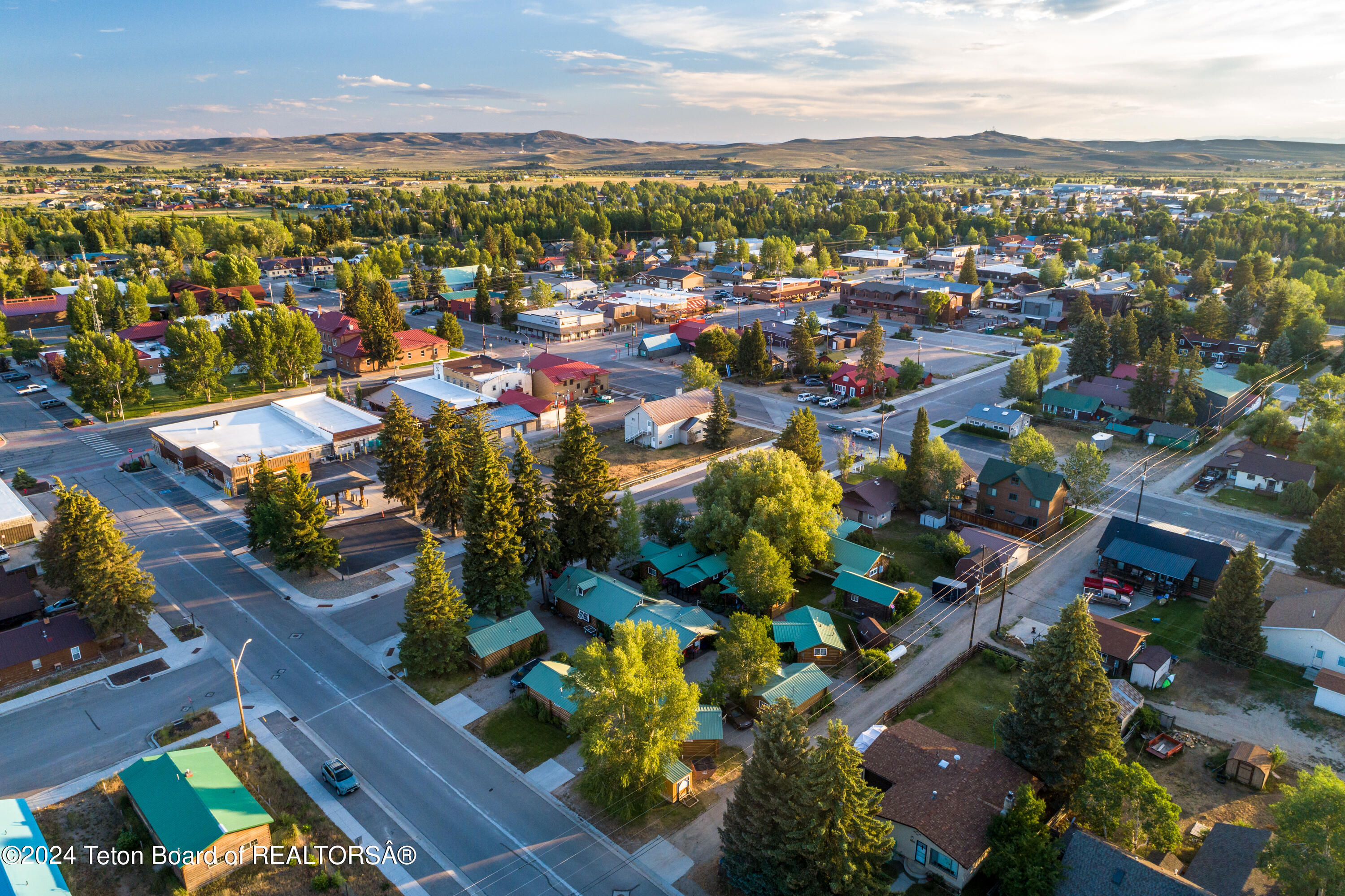 49 E MAGNOLIA Street