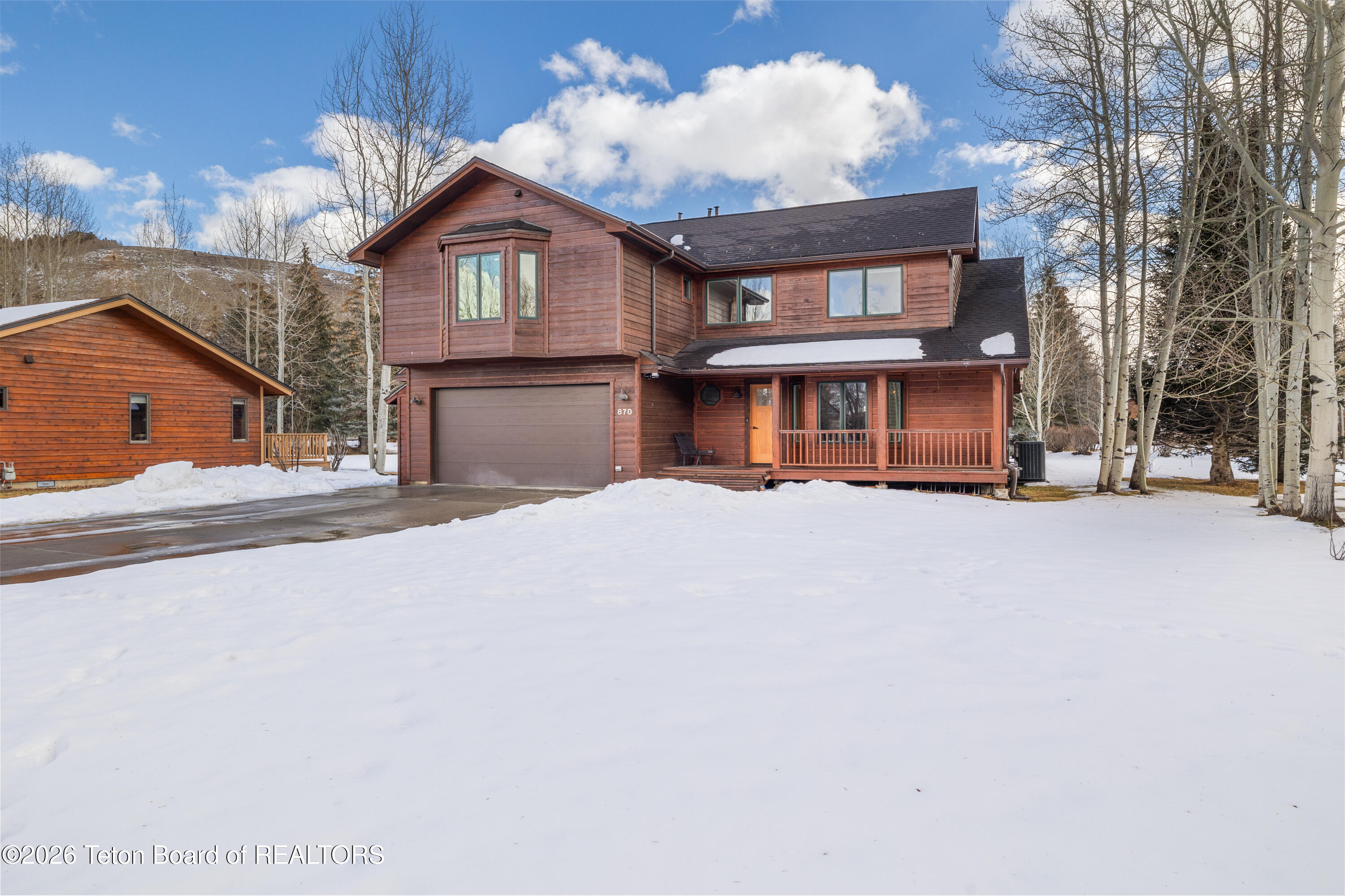 870 WHITEHOUSE Drive