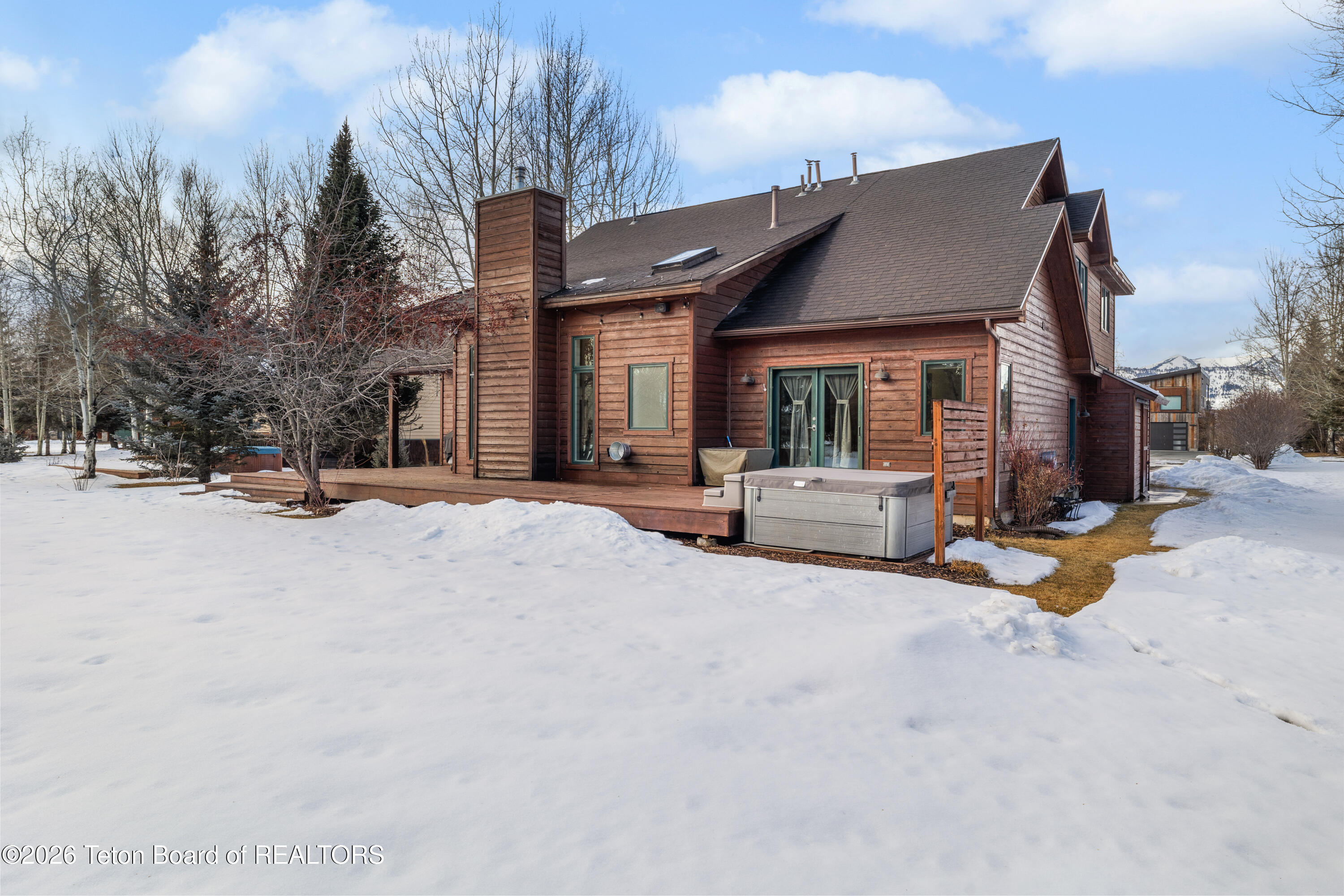 870 WHITEHOUSE Drive