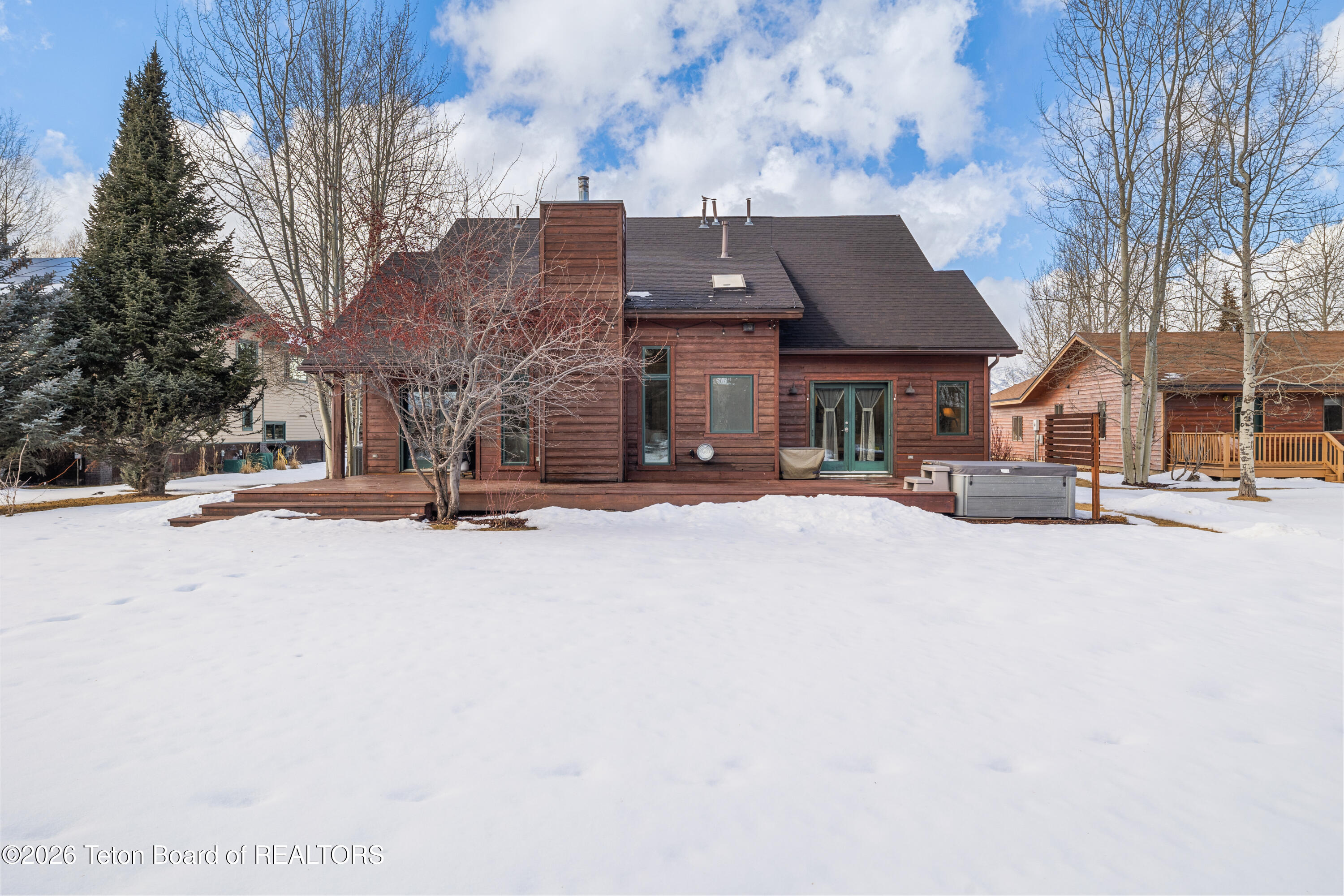 870 WHITEHOUSE Drive