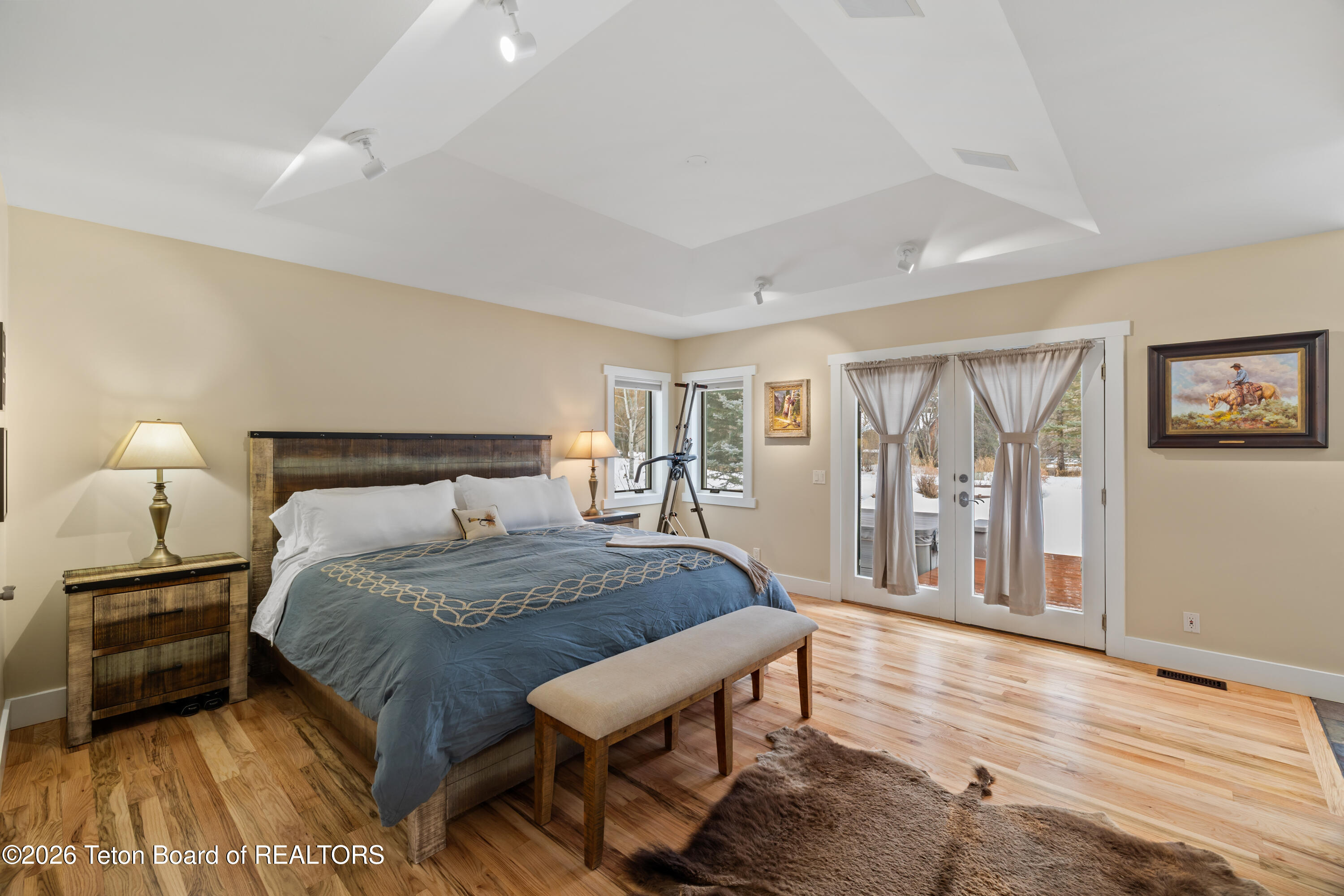 870 WHITEHOUSE Drive