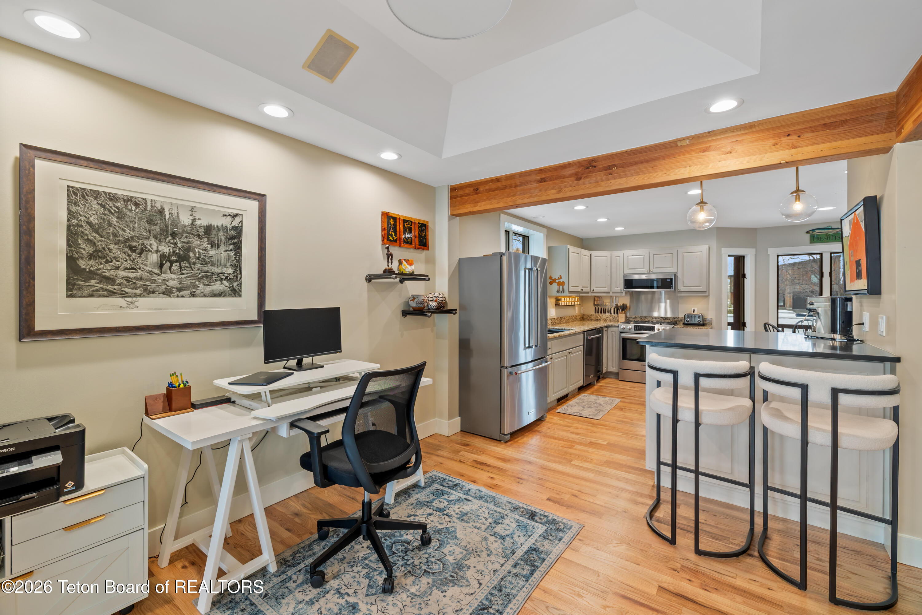 870 WHITEHOUSE Drive