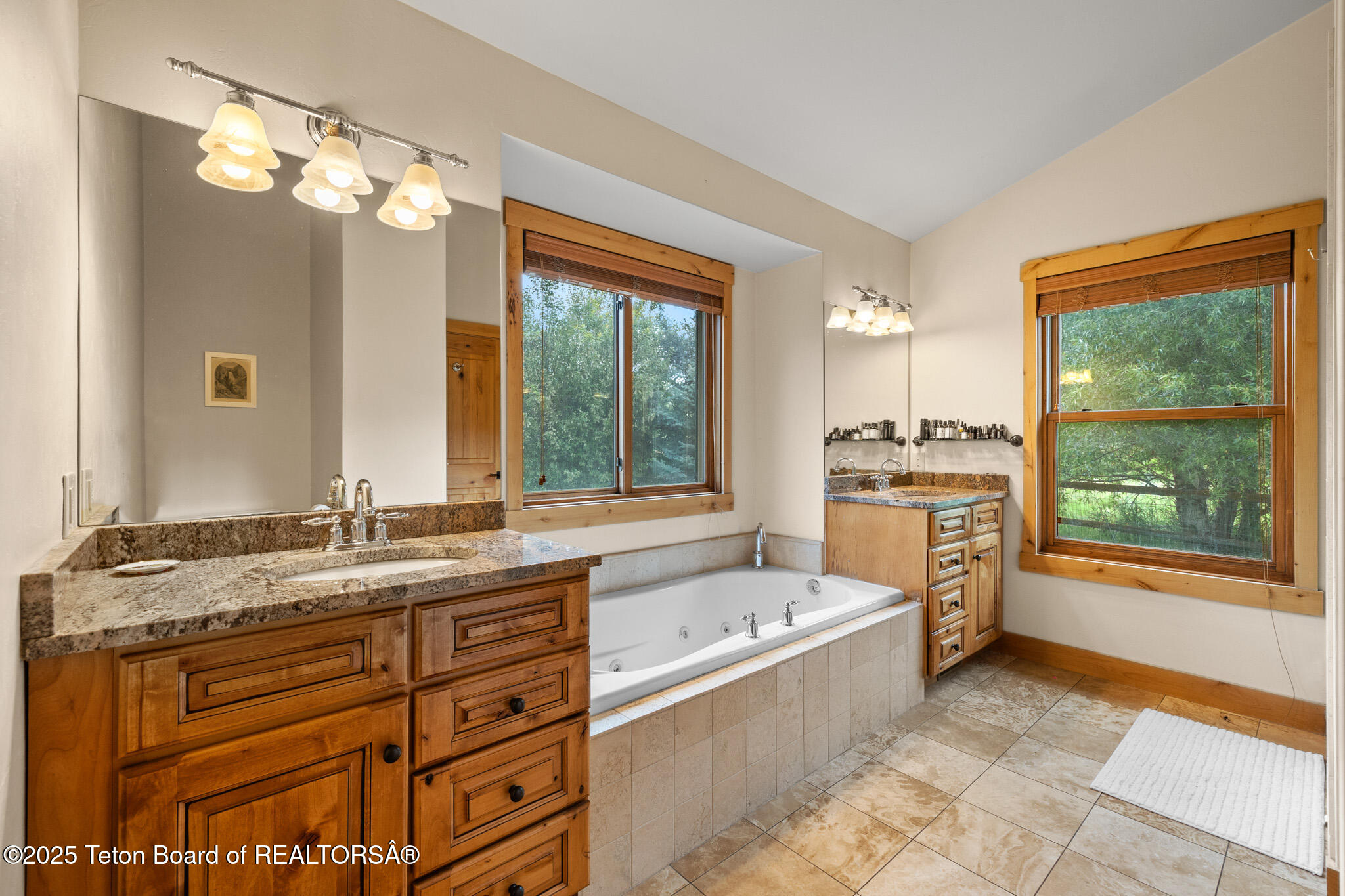 3355 E HORSE CREEK Road