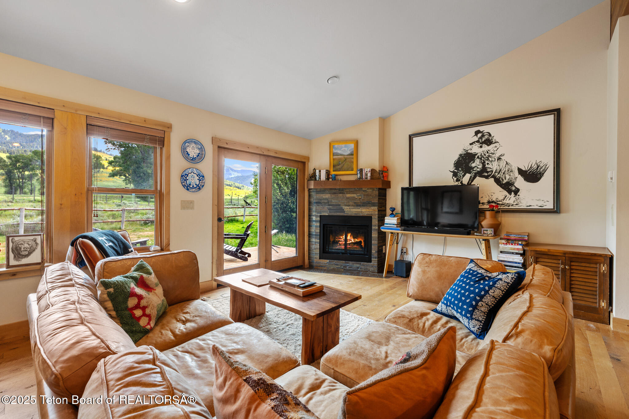 3355 E HORSE CREEK Road