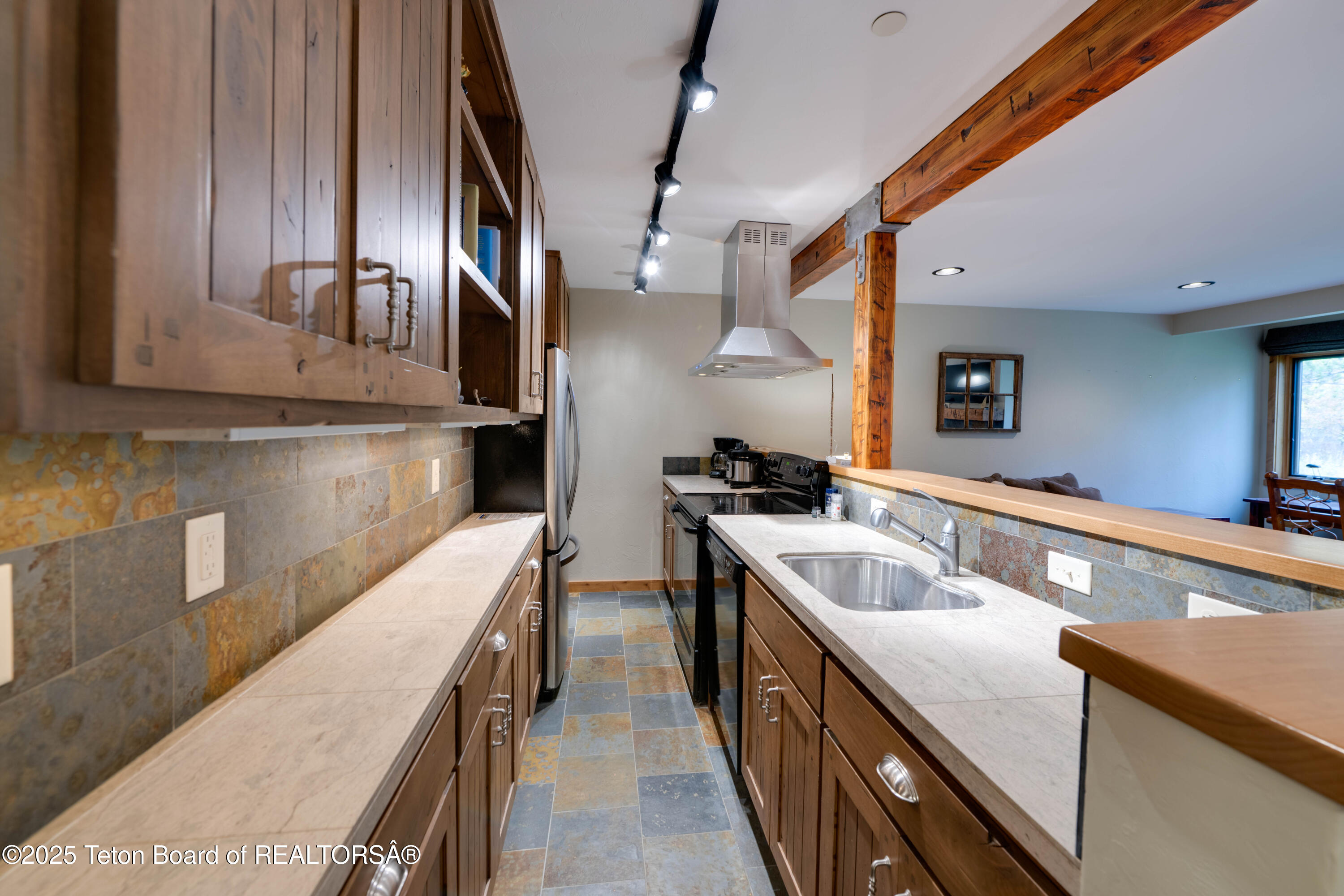 4450 BERRY Drive 39 1-2