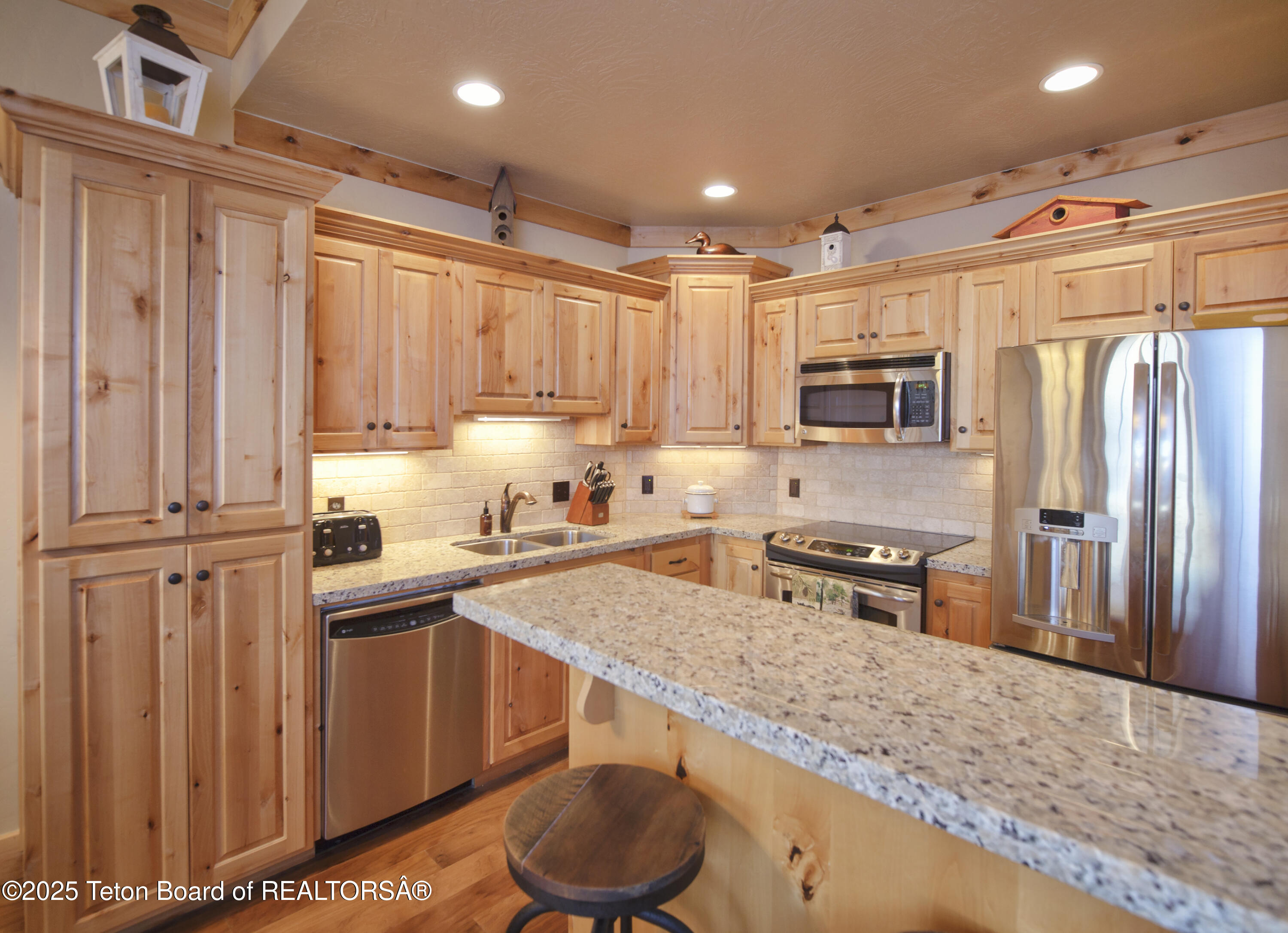 122 HASTINGS Drive 207