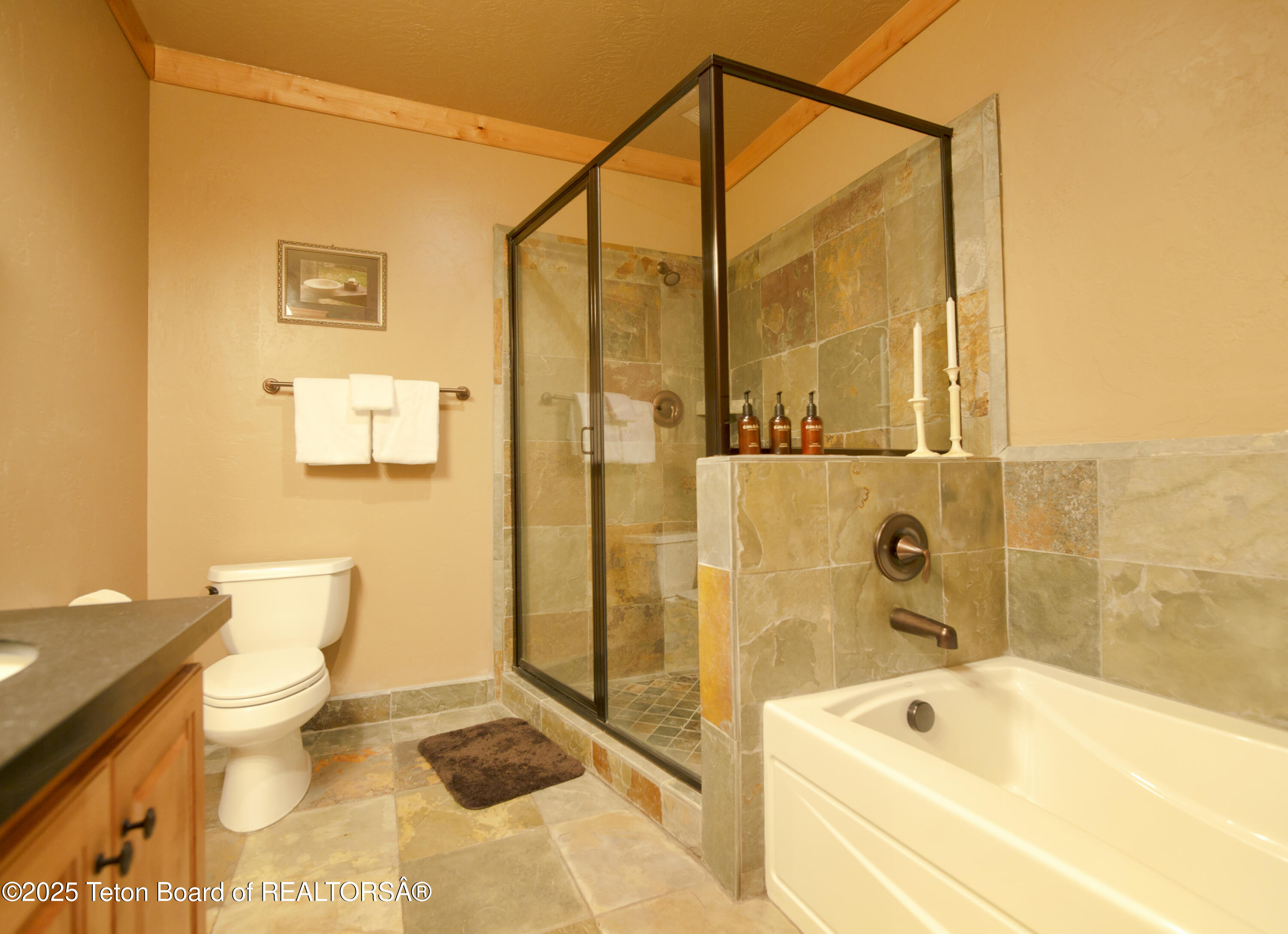 122 HASTINGS Drive 207