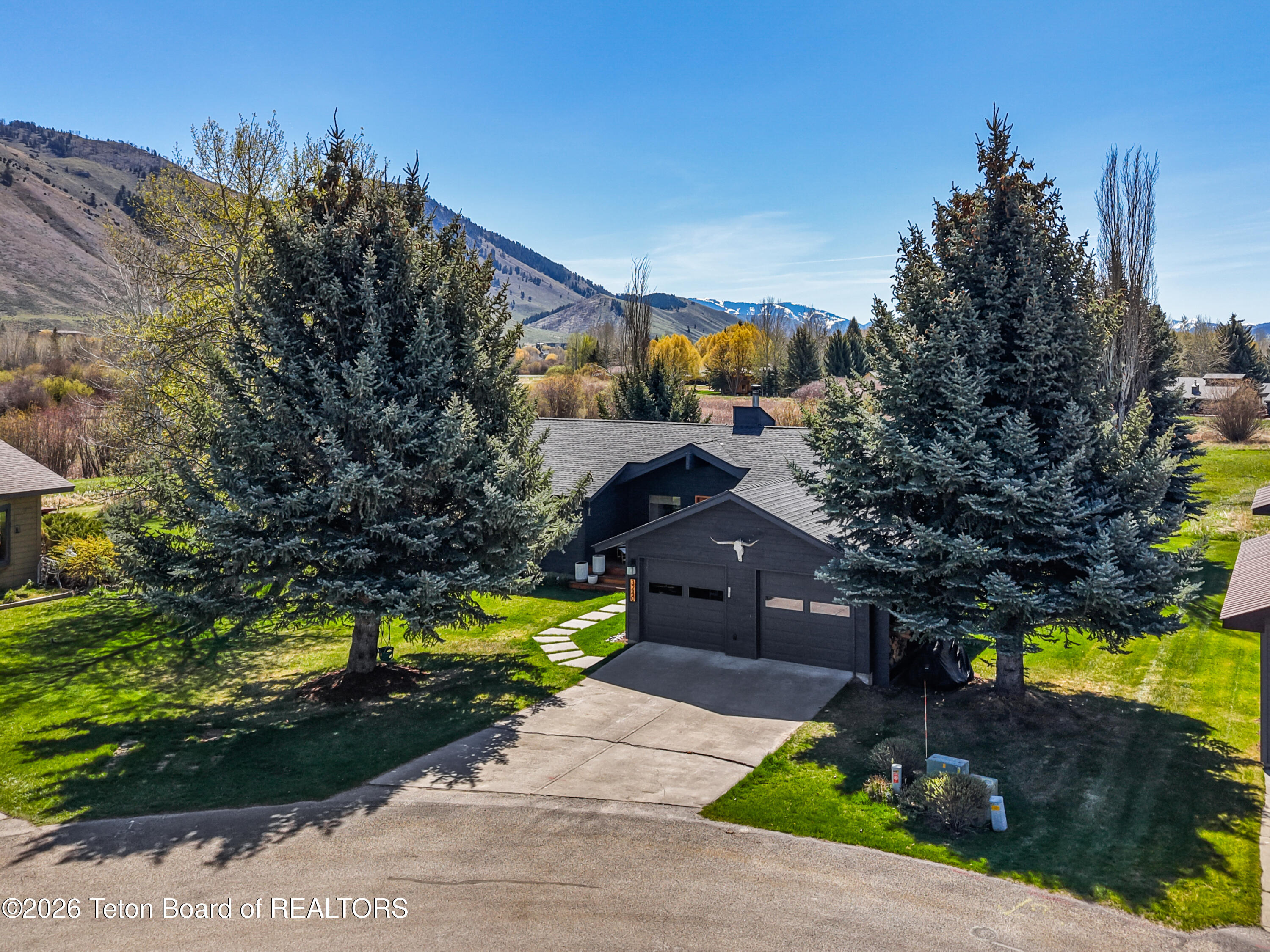 3240 S DOUBLE TREE Drive