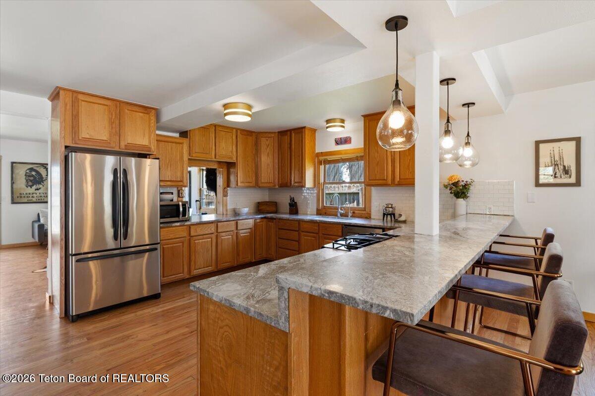 365 E BROADWAY Avenue