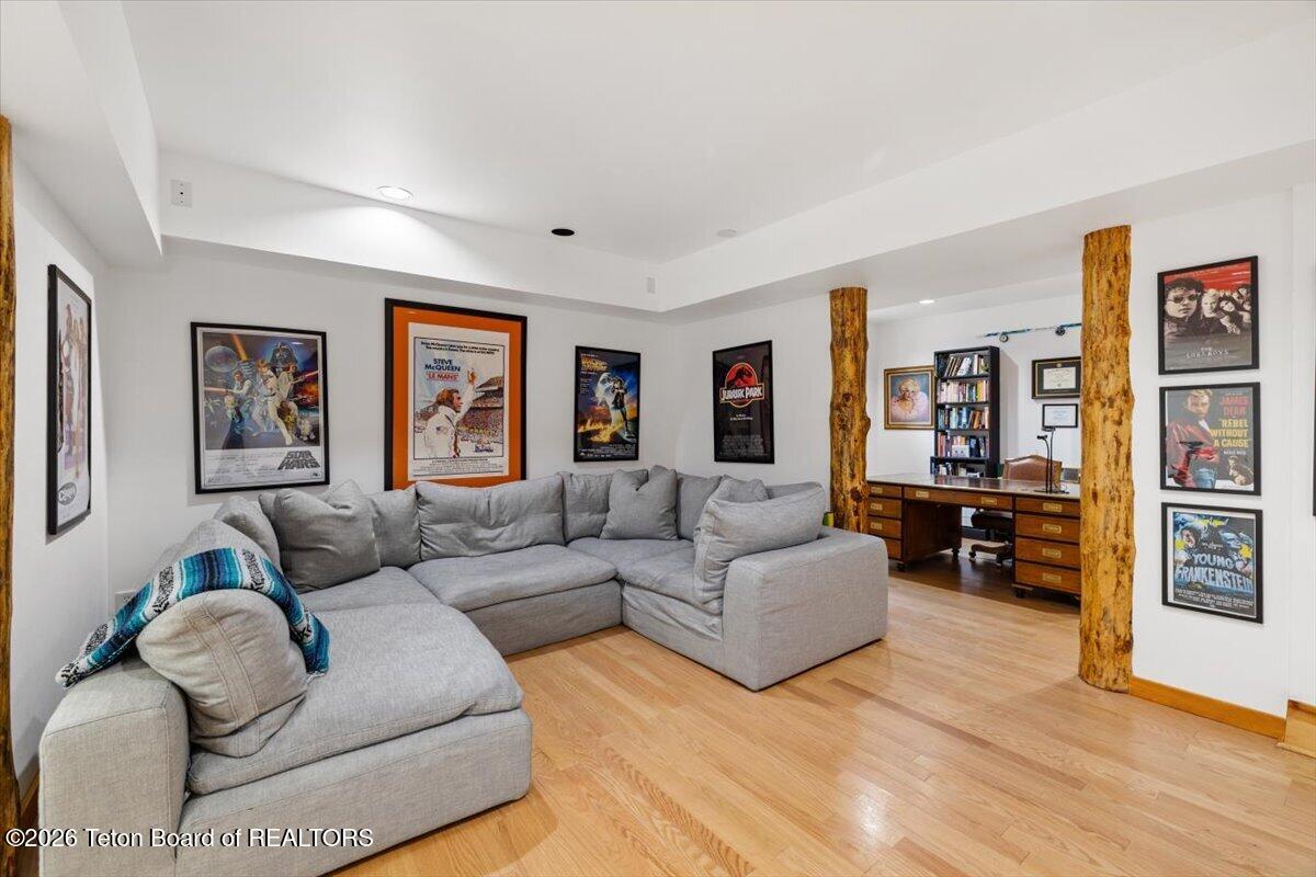 365 E BROADWAY Avenue