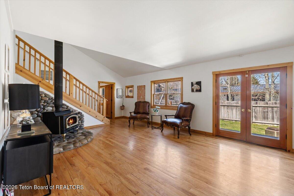 365 E BROADWAY Avenue