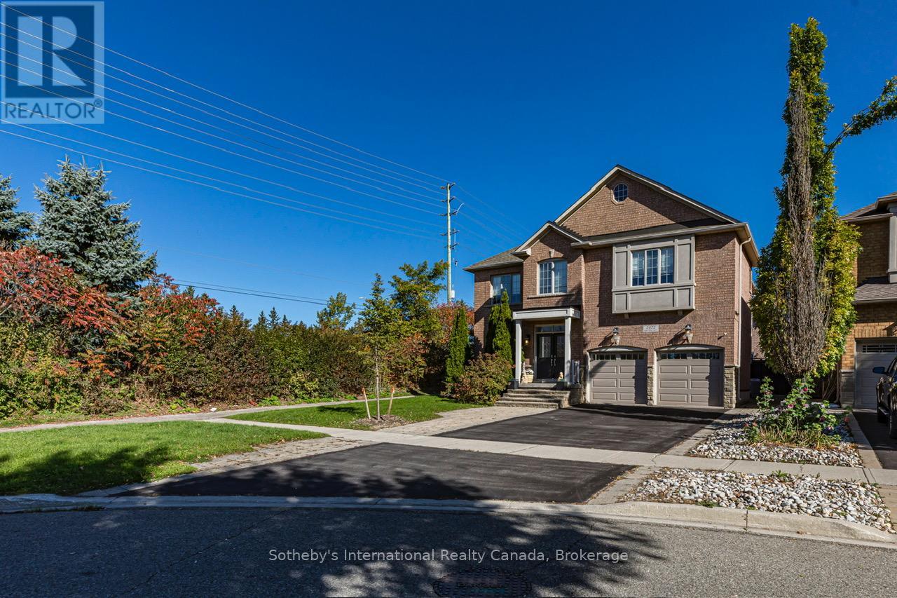 2472 UPPER VALLEY CRESCENT