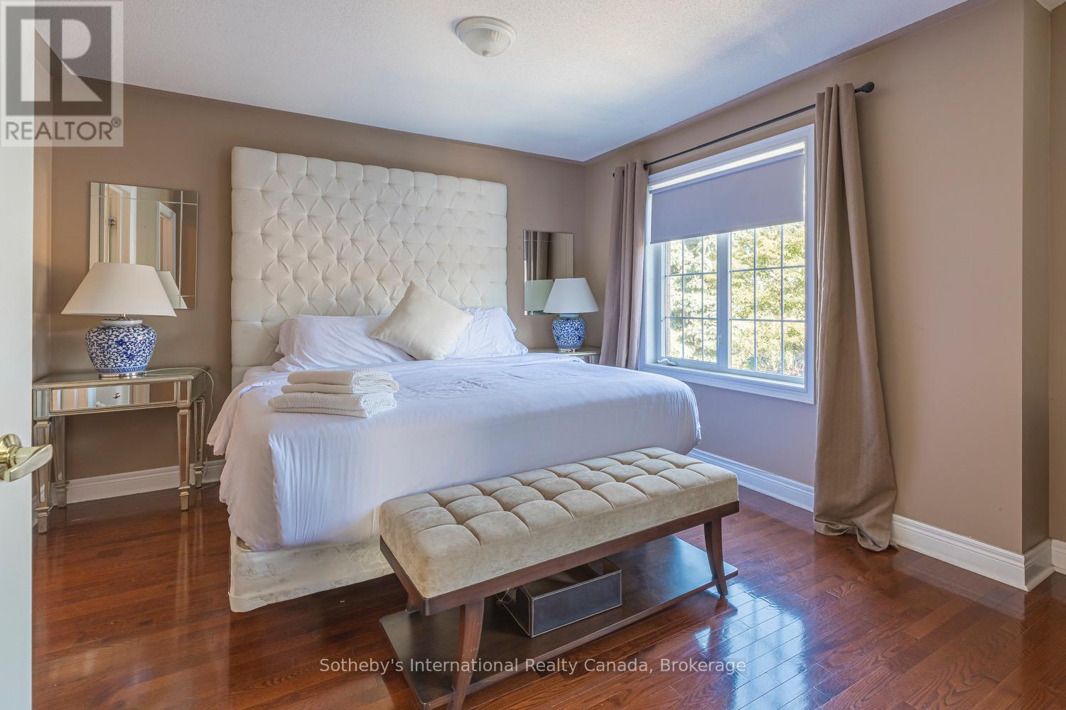 2472 UPPER VALLEY CRESCENT