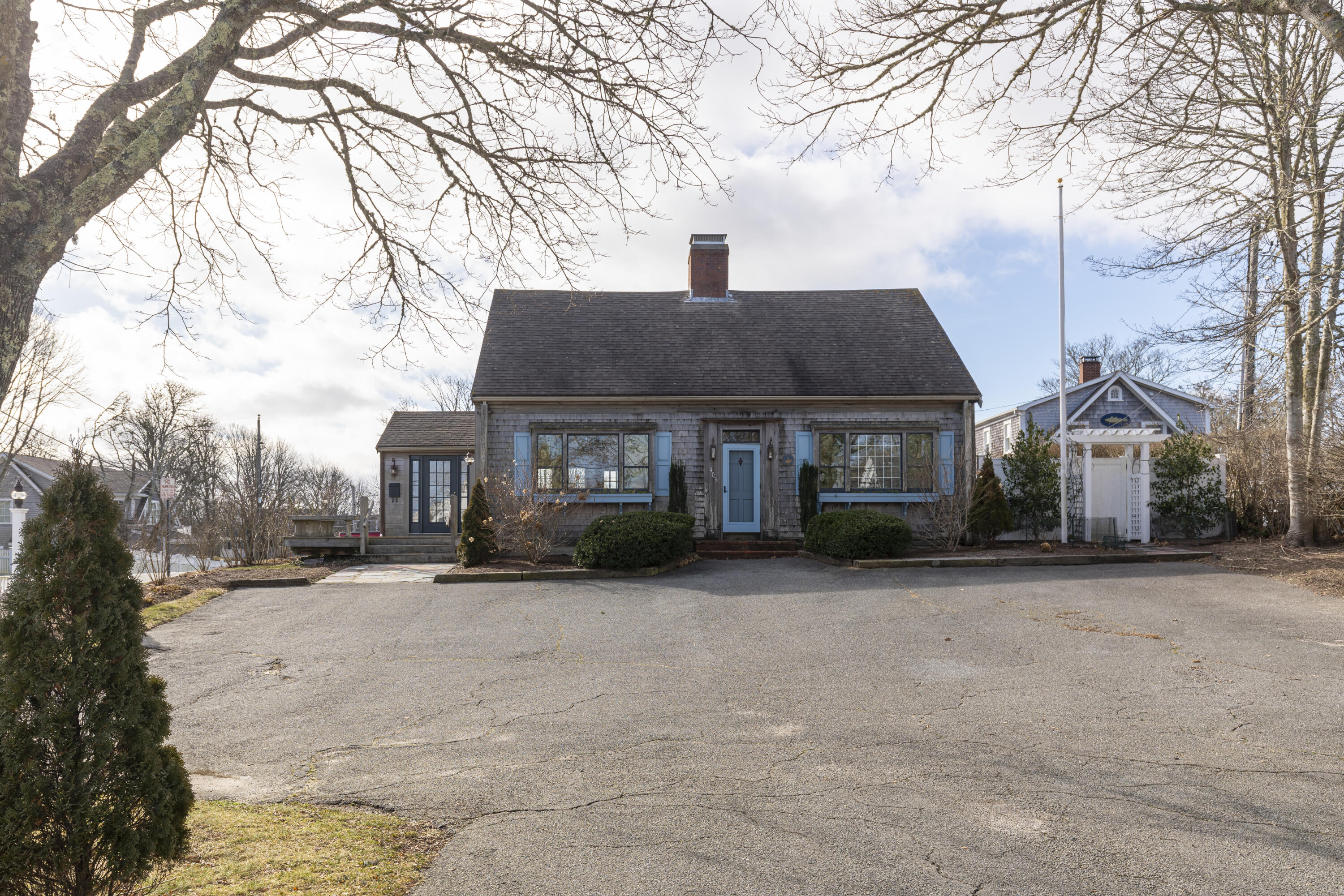 403 Main Street