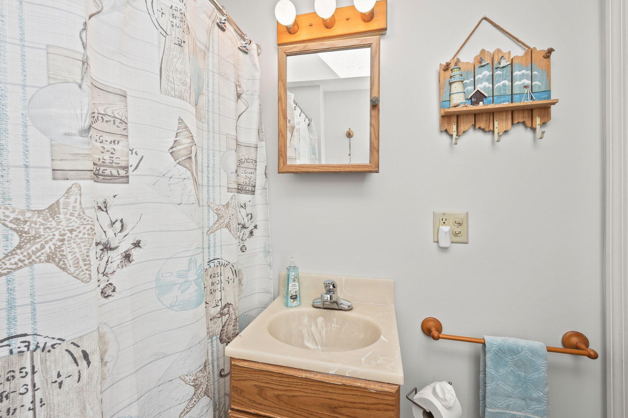 319 S Orleans Road Unit: 1