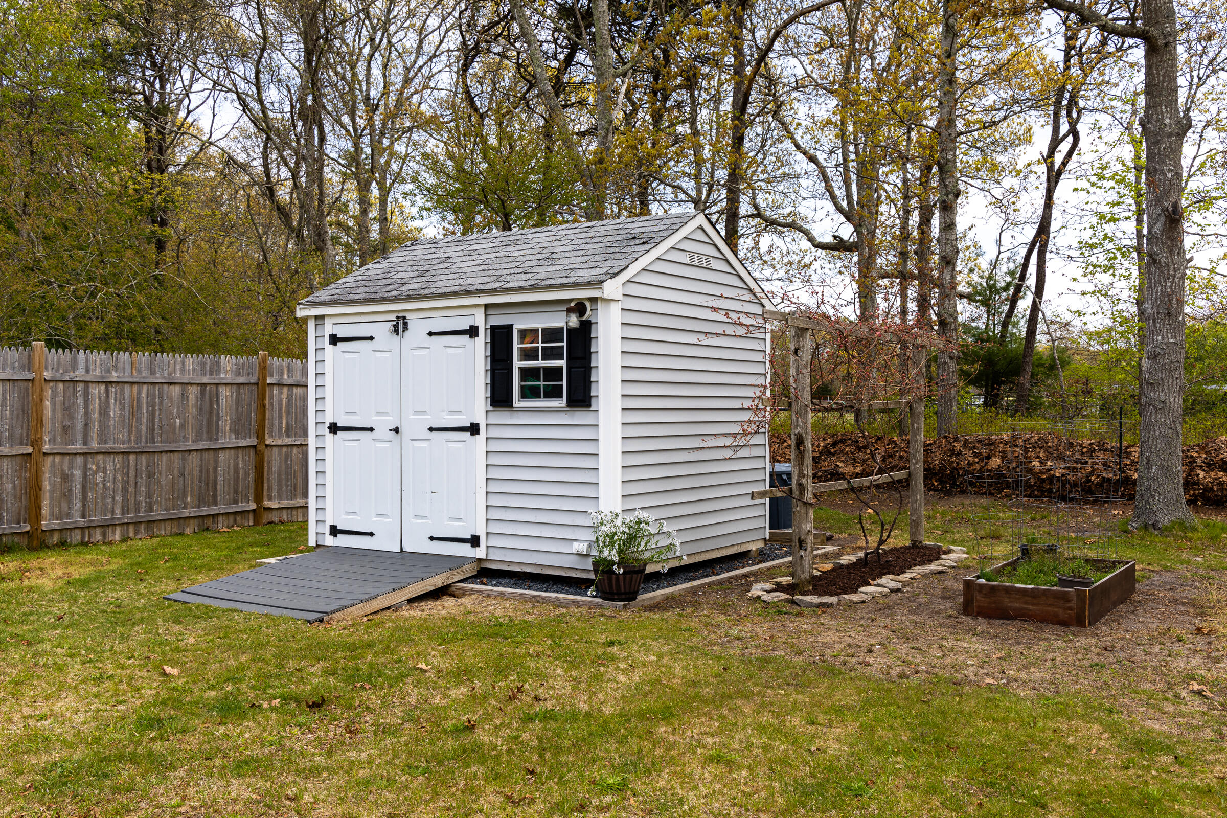 18 Wood Road