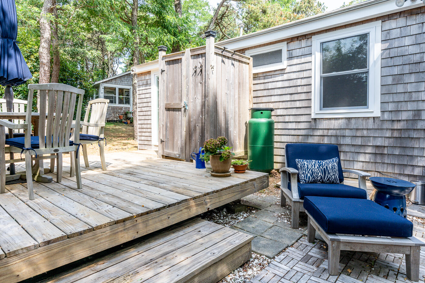 82 Shore Road # 8