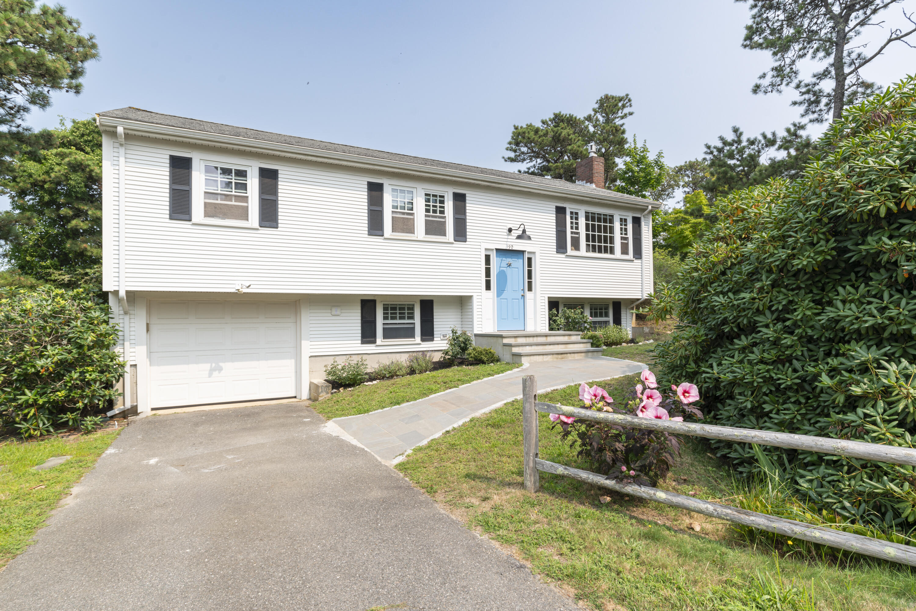 190 Heritage Lane
