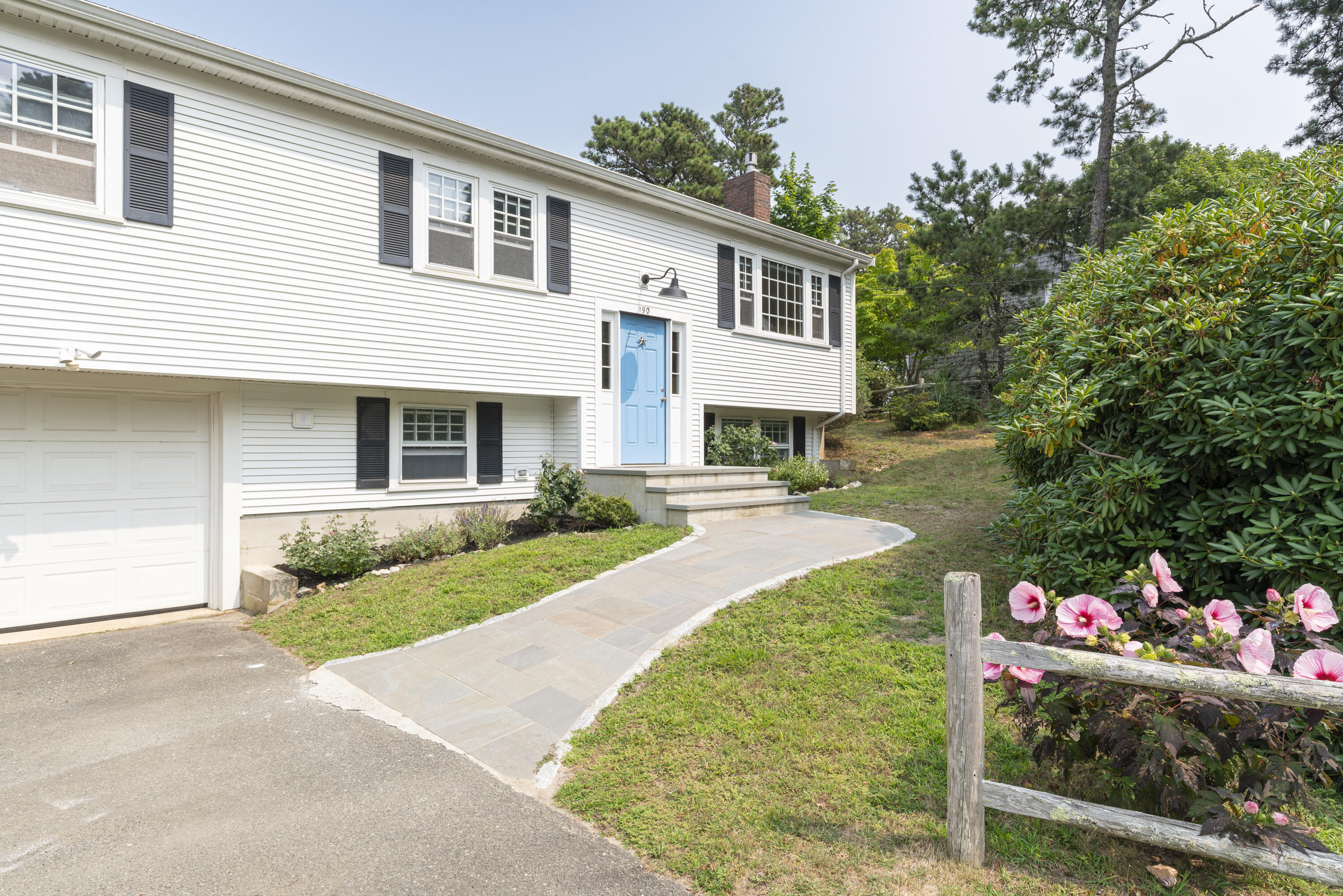 190 Heritage Lane