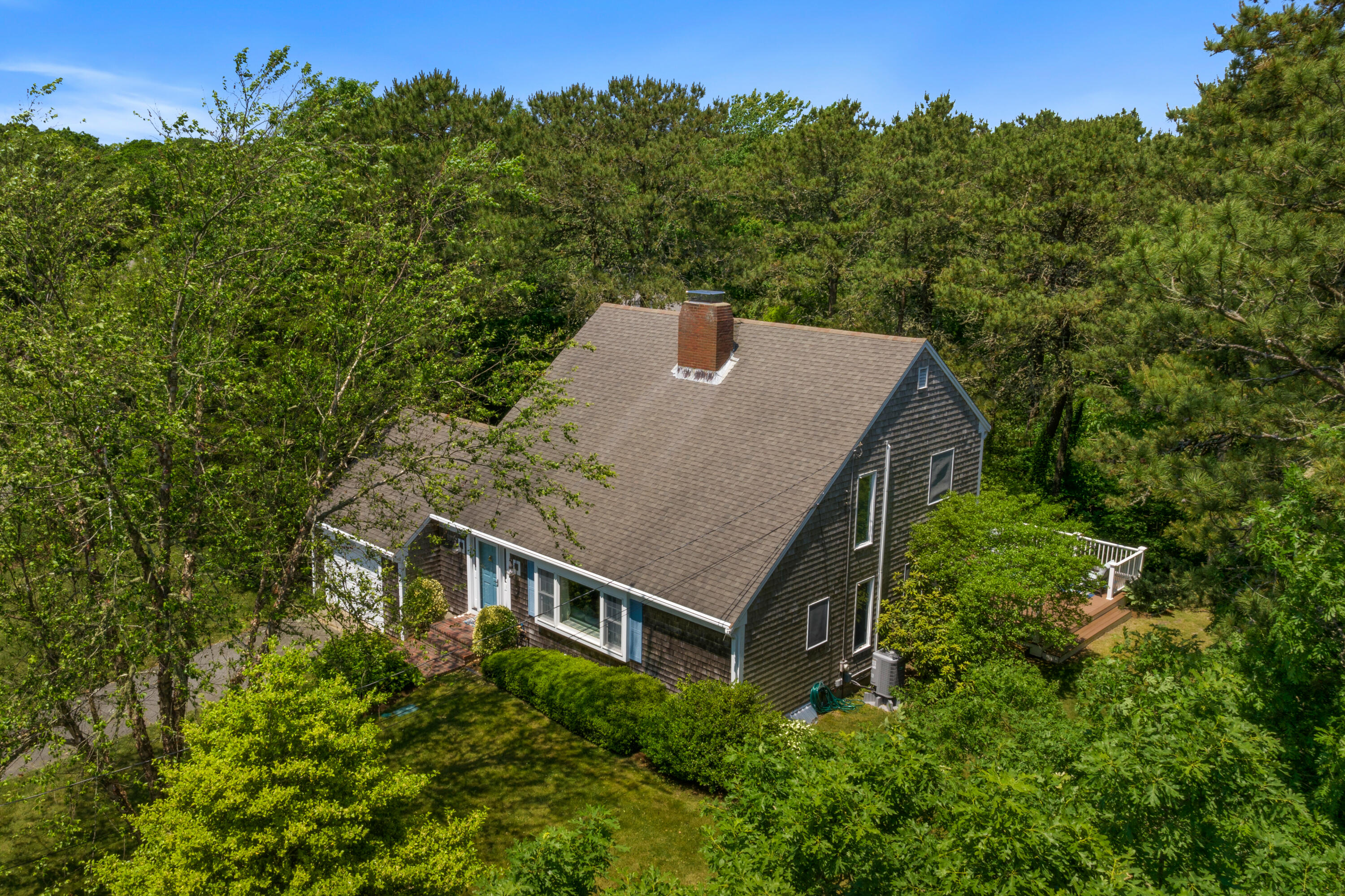 121 Middle Road