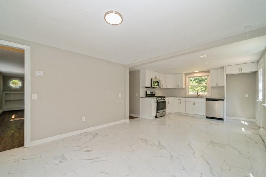2 Ivanhoe Avenue