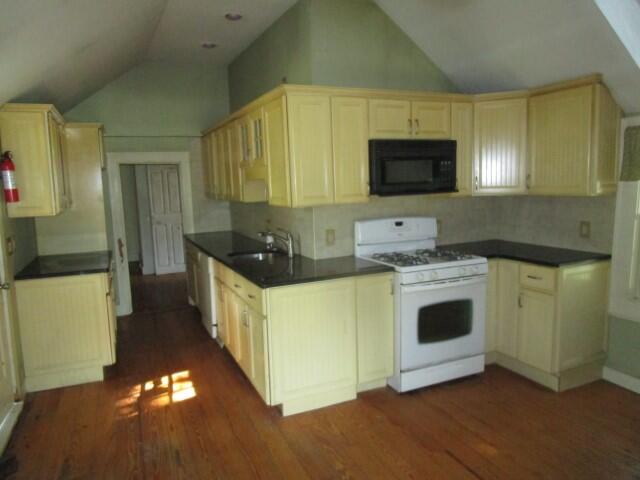 4073 Main Street