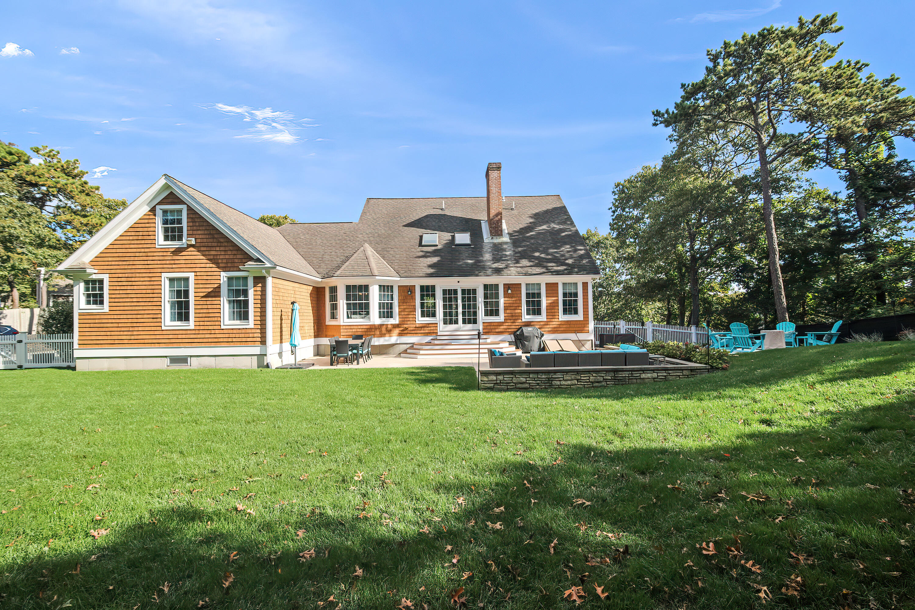 181 Lakeview Avenue